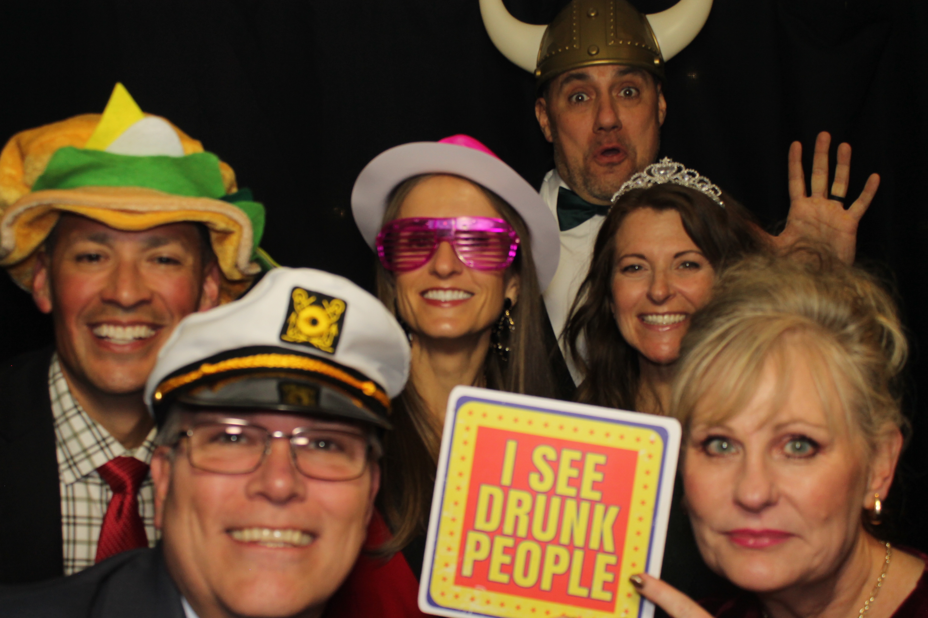Kittyhawk AOC Christmas | View more photos from the event at gallery.photoboothcincy.com/u/PhotoBoothCincy/Kittyhawk-AOC-Christmas