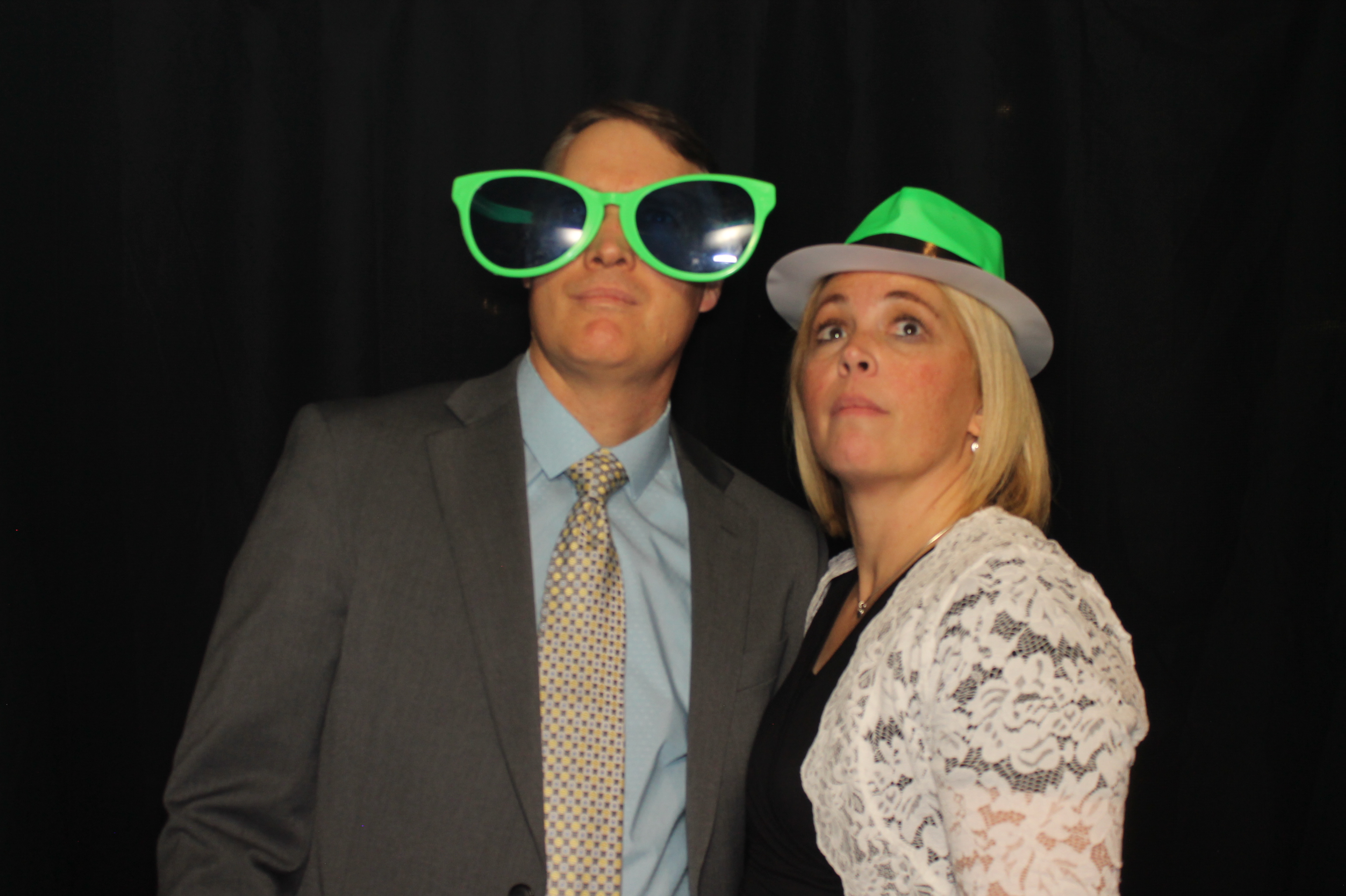 Kittyhawk AOC Christmas | View more photos from the event at gallery.photoboothcincy.com/u/PhotoBoothCincy/Kittyhawk-AOC-Christmas