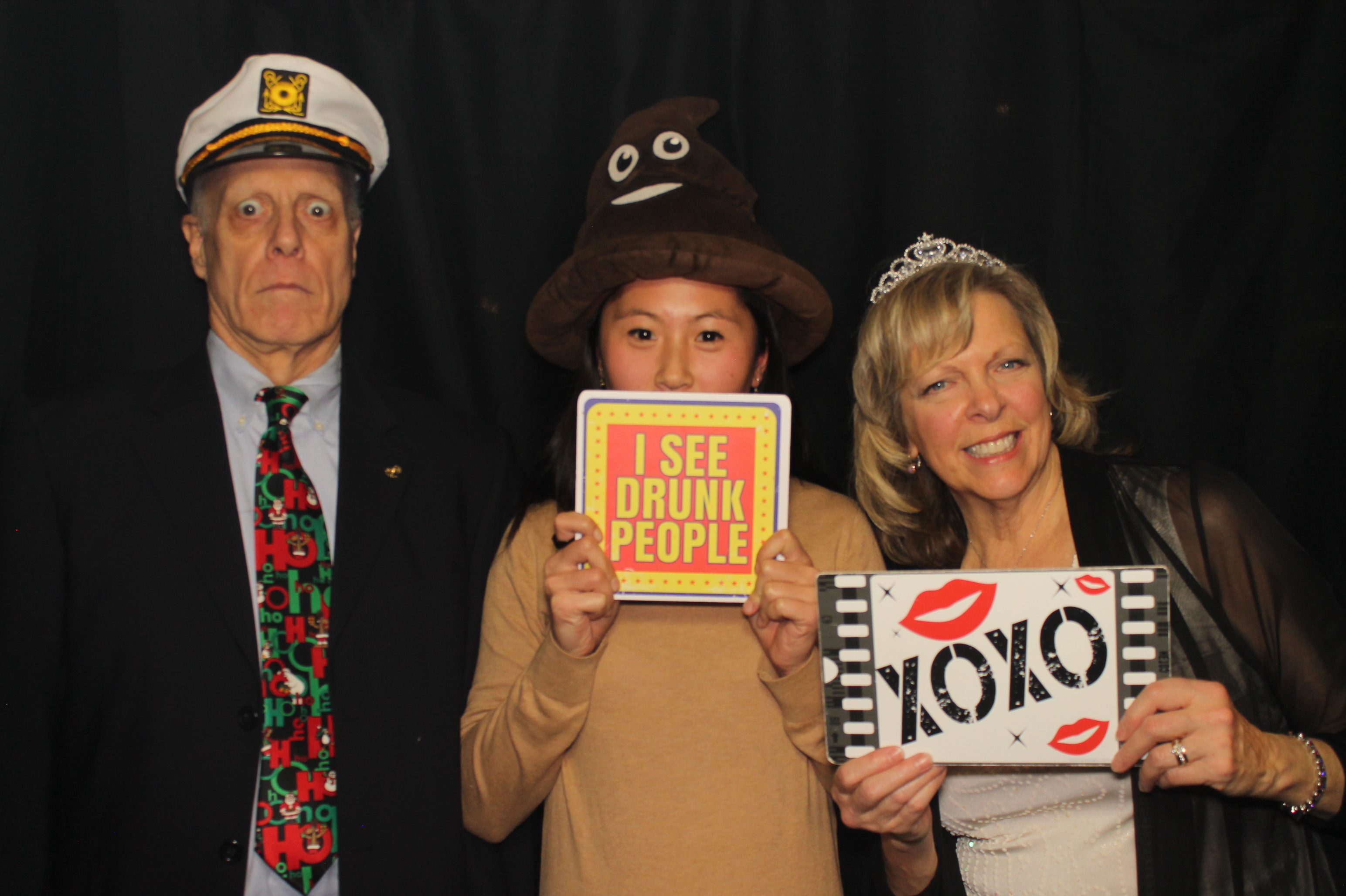 Kittyhawk AOC Christmas | View more photos from the event at gallery.photoboothcincy.com/u/PhotoBoothCincy/Kittyhawk-AOC-Christmas