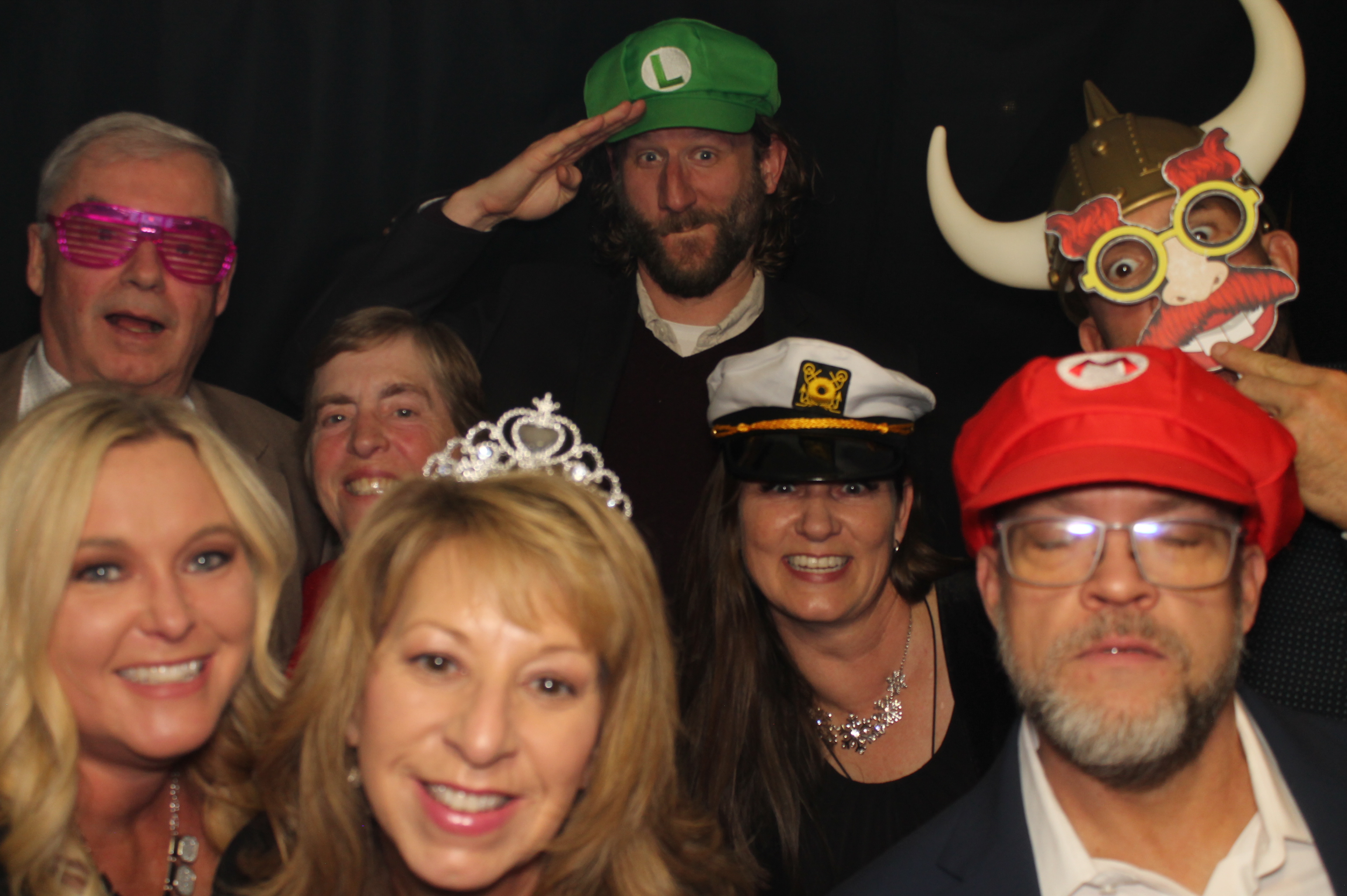 Kittyhawk AOC Christmas | View more photos from the event at gallery.photoboothcincy.com/u/PhotoBoothCincy/Kittyhawk-AOC-Christmas