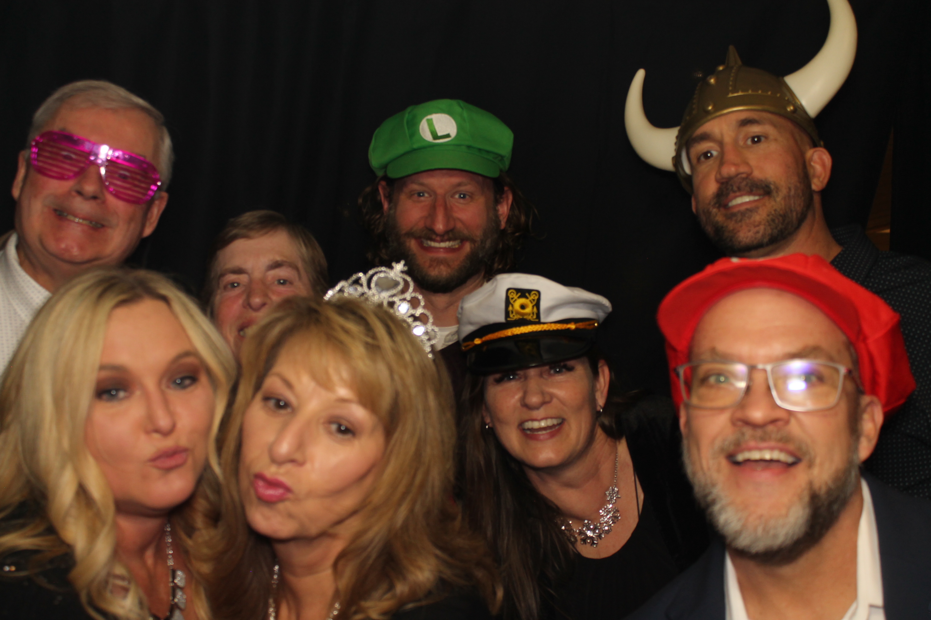Kittyhawk AOC Christmas | View more photos from the event at gallery.photoboothcincy.com/u/PhotoBoothCincy/Kittyhawk-AOC-Christmas