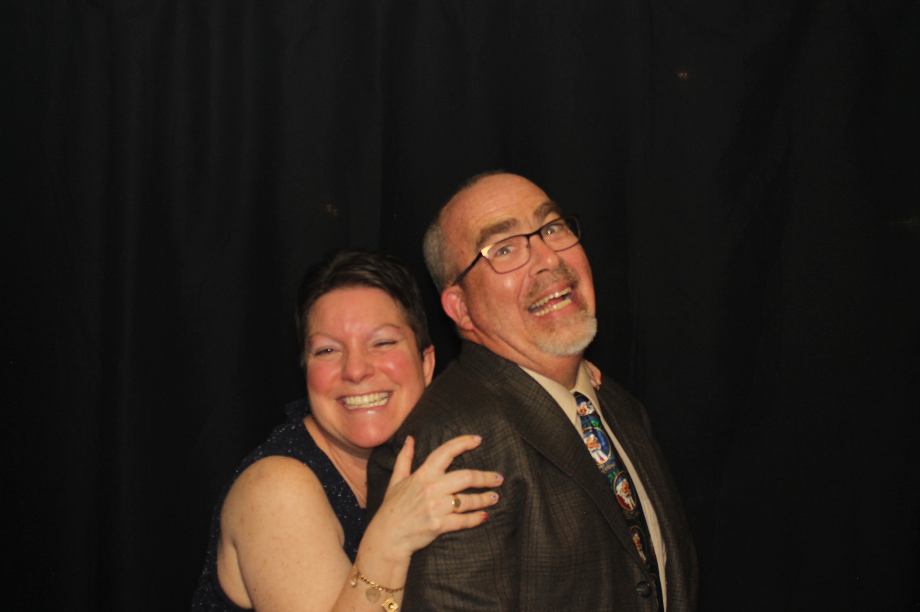 Kittyhawk AOC Christmas | View more photos from the event at gallery.photoboothcincy.com/u/PhotoBoothCincy/Kittyhawk-AOC-Christmas