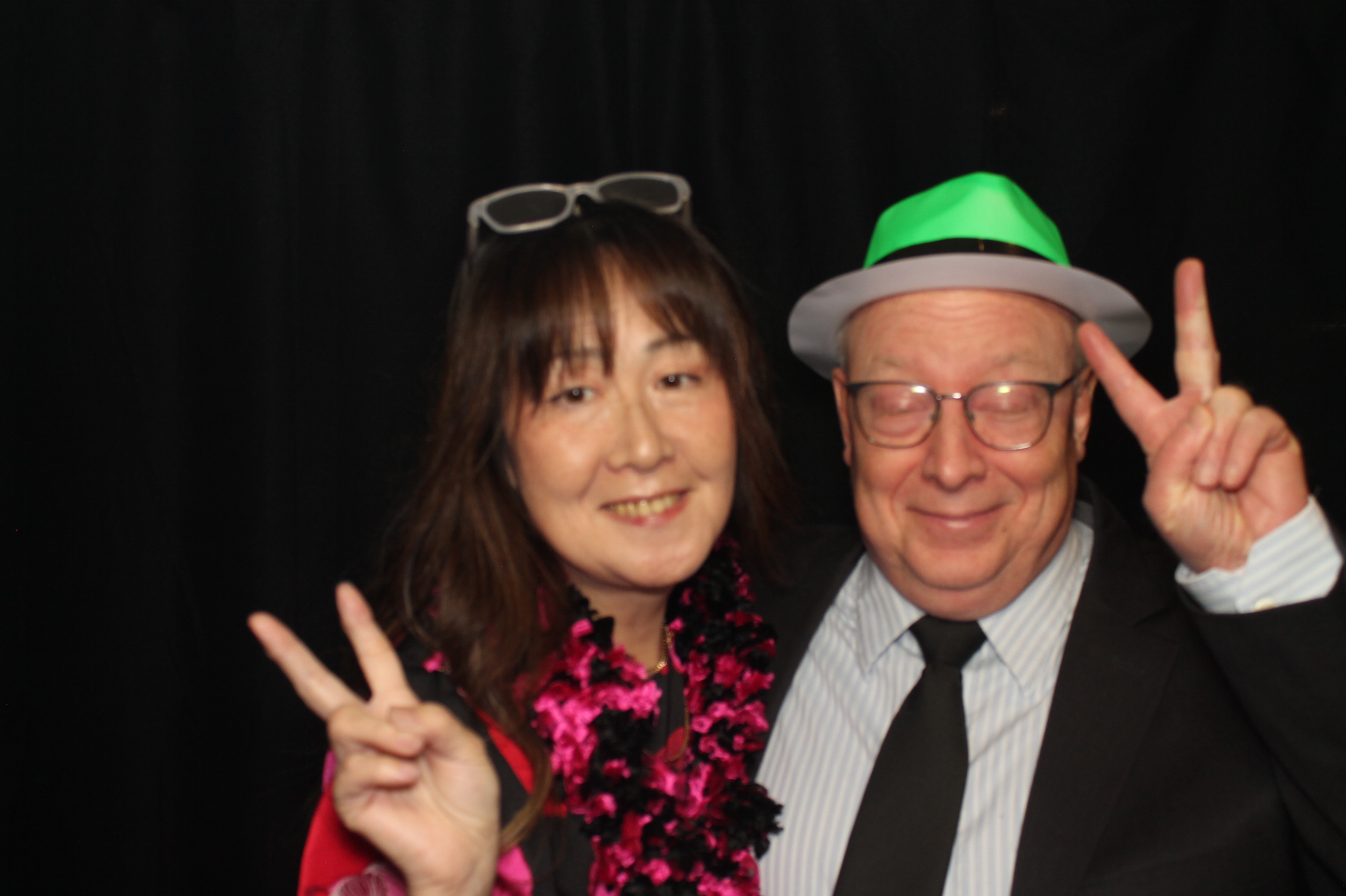 Kittyhawk AOC Christmas | View more photos from the event at gallery.photoboothcincy.com/u/PhotoBoothCincy/Kittyhawk-AOC-Christmas