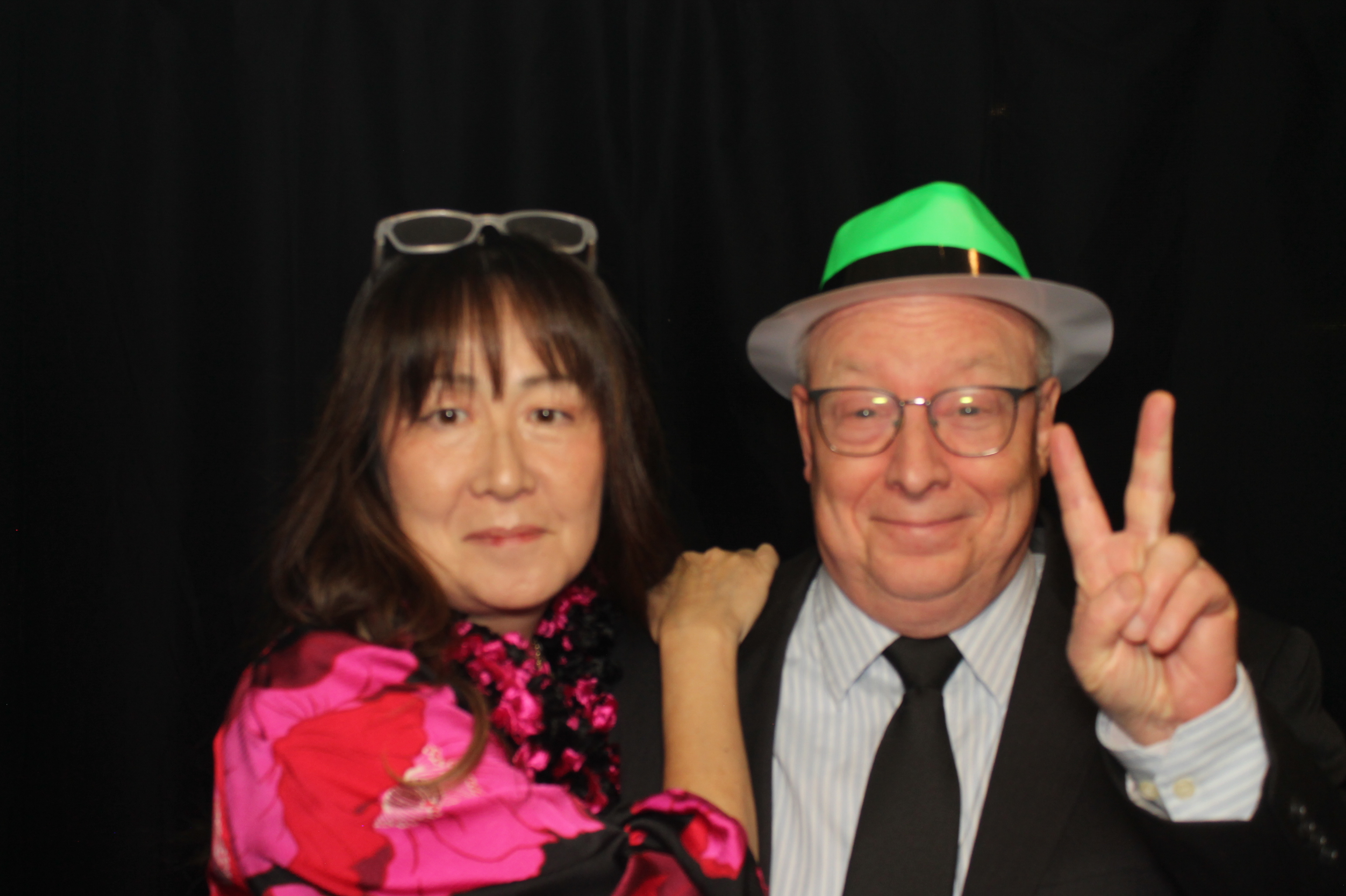 Kittyhawk AOC Christmas | View more photos from the event at gallery.photoboothcincy.com/u/PhotoBoothCincy/Kittyhawk-AOC-Christmas