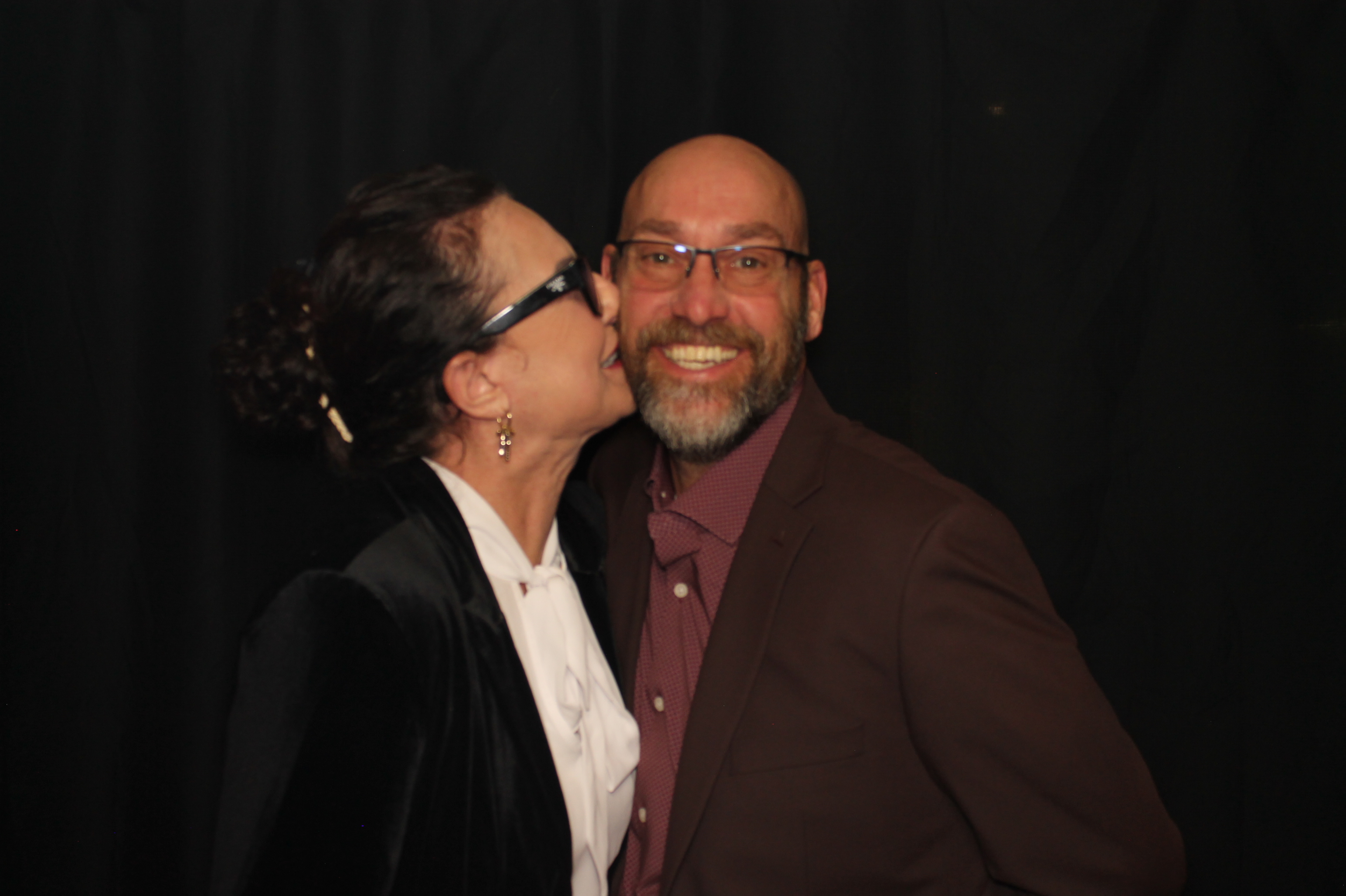 Kittyhawk AOC Christmas | View more photos from the event at gallery.photoboothcincy.com/u/PhotoBoothCincy/Kittyhawk-AOC-Christmas