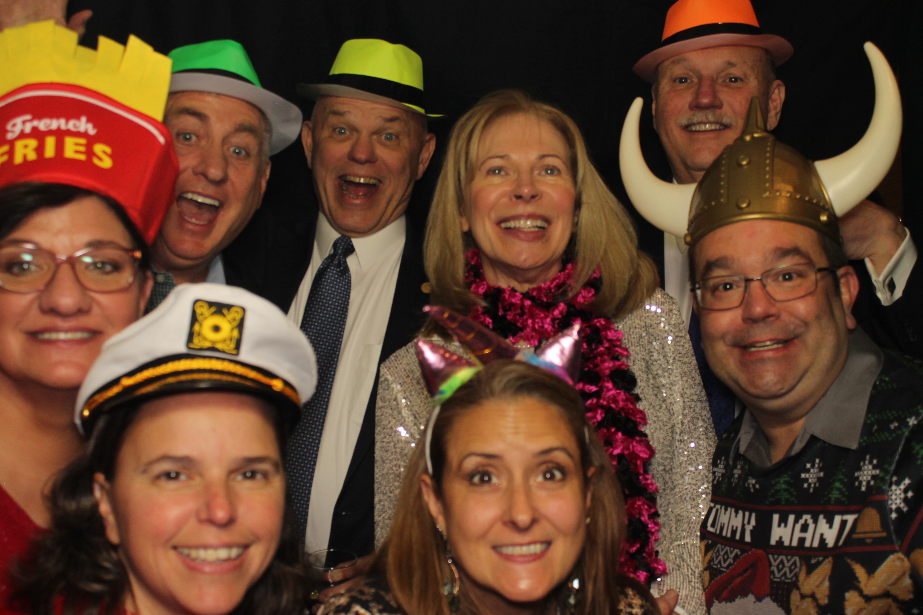 Kittyhawk AOC Christmas | View more photos from the event at gallery.photoboothcincy.com/u/PhotoBoothCincy/Kittyhawk-AOC-Christmas