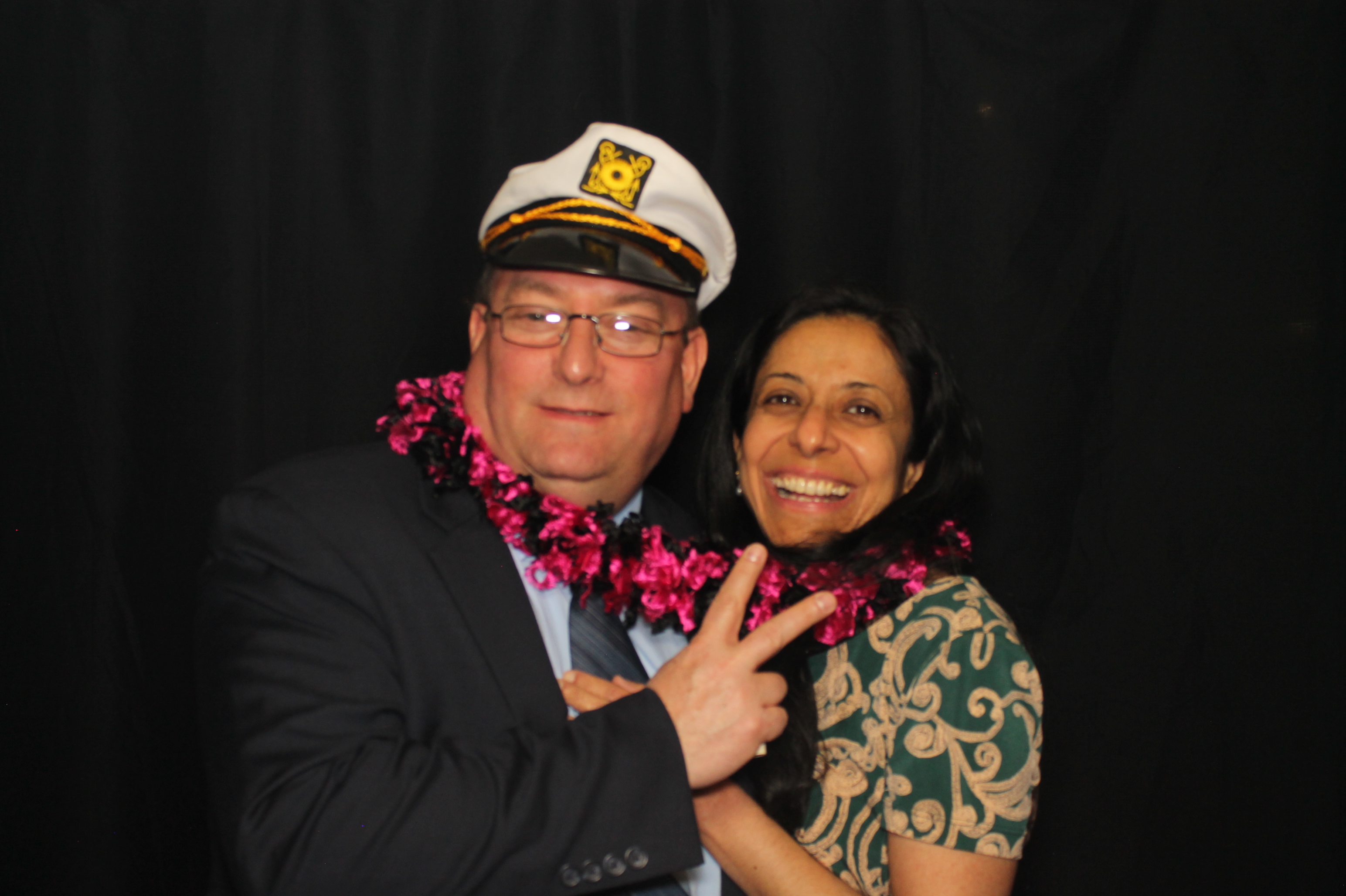 Kittyhawk AOC Christmas | View more photos from the event at gallery.photoboothcincy.com/u/PhotoBoothCincy/Kittyhawk-AOC-Christmas