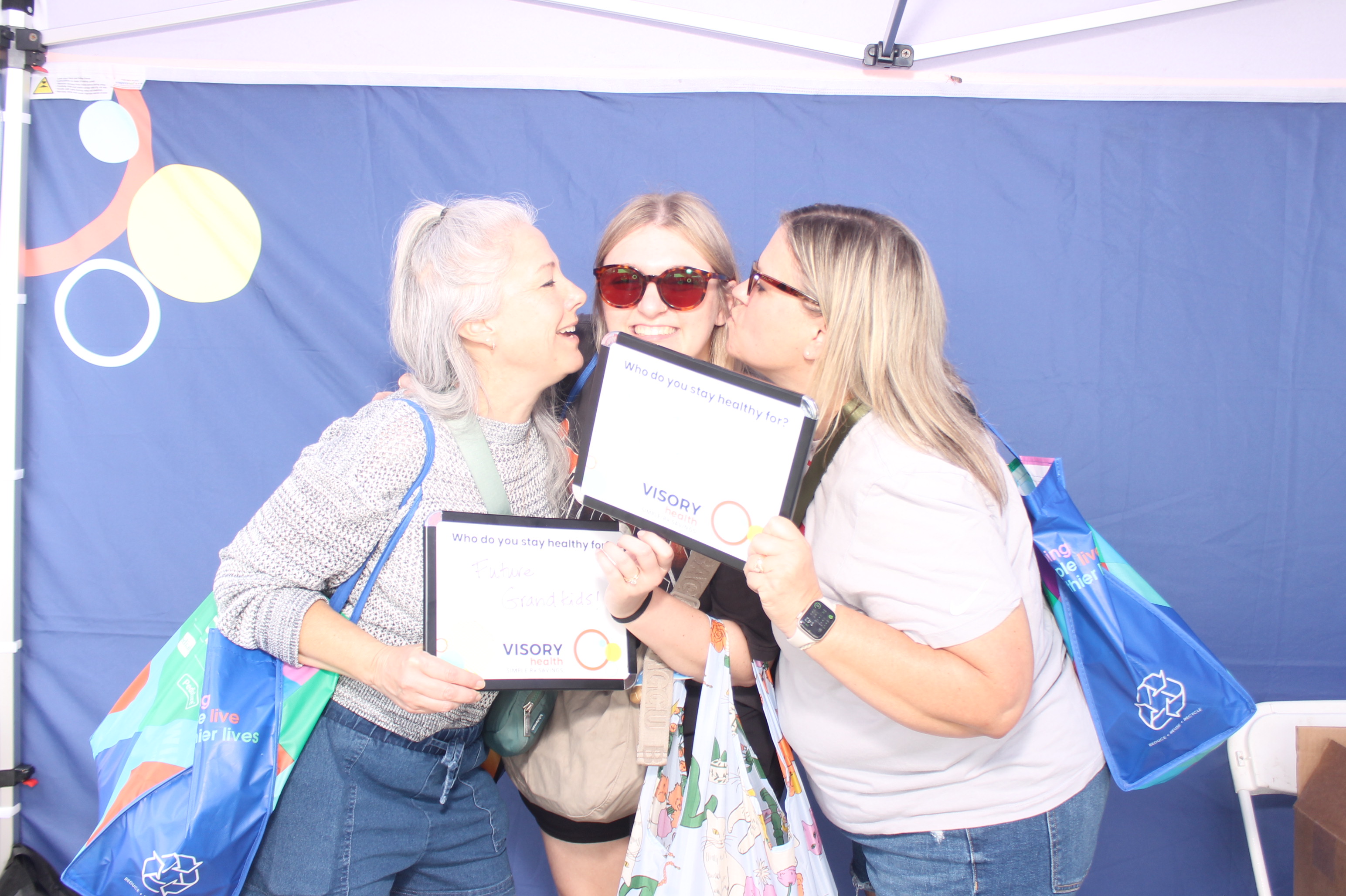 Kroger Wellness Festival Visory Friday | View more photos from the event at gallery.photoboothcincy.com/u/PhotoBoothCincy/Kroger-Wellness-Festival-Visory-Friday