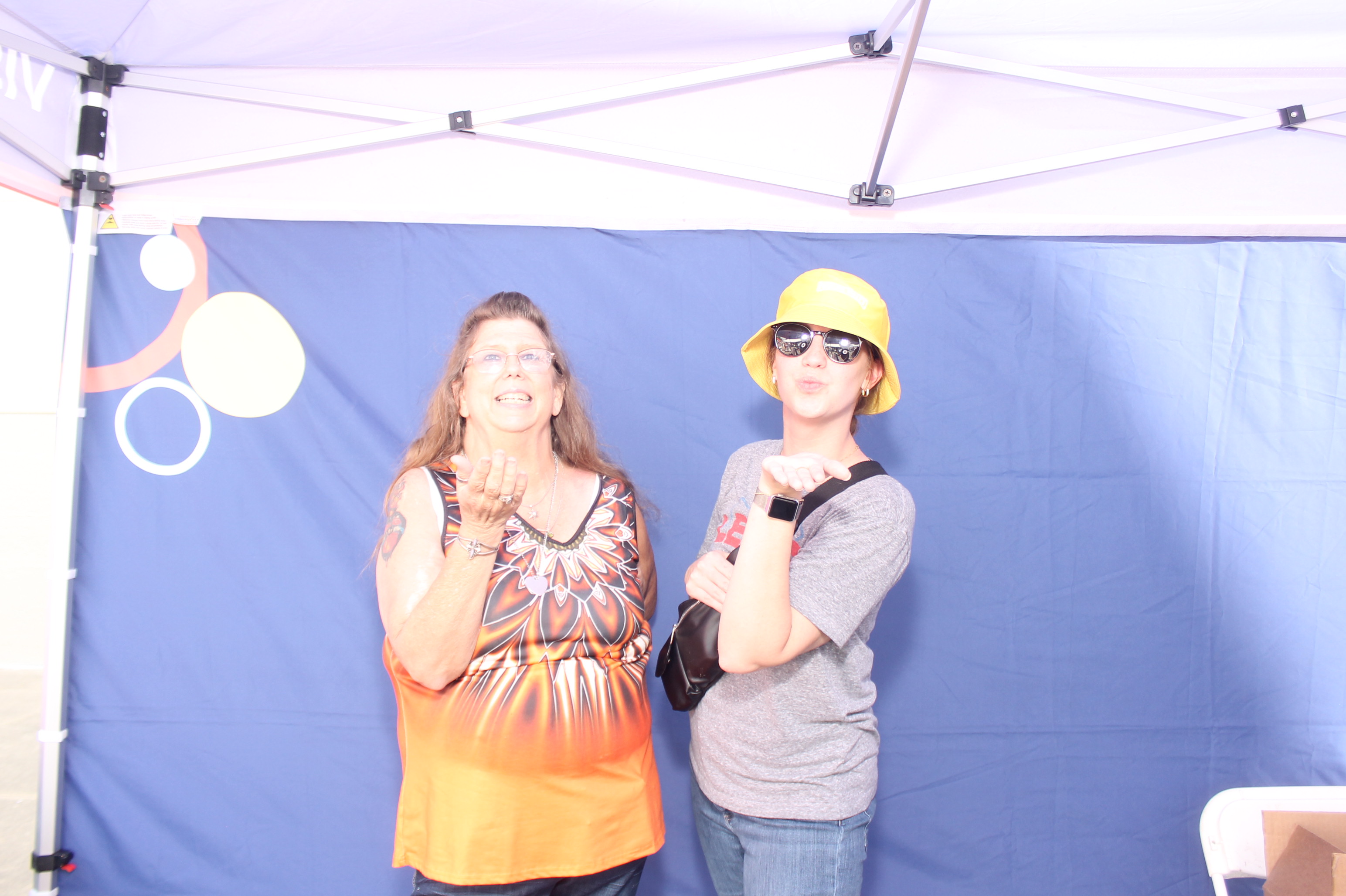 Kroger Wellness Festival Visory Friday | View more photos from the event at gallery.photoboothcincy.com/u/PhotoBoothCincy/Kroger-Wellness-Festival-Visory-Friday