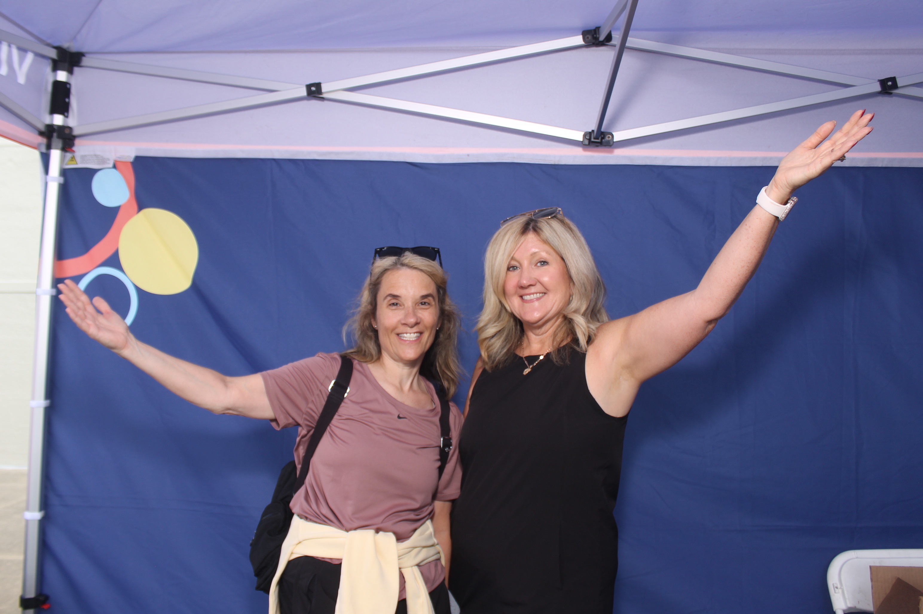 Kroger Wellness Festival Visory Friday | View more photos from the event at gallery.photoboothcincy.com/u/PhotoBoothCincy/Kroger-Wellness-Festival-Visory-Friday