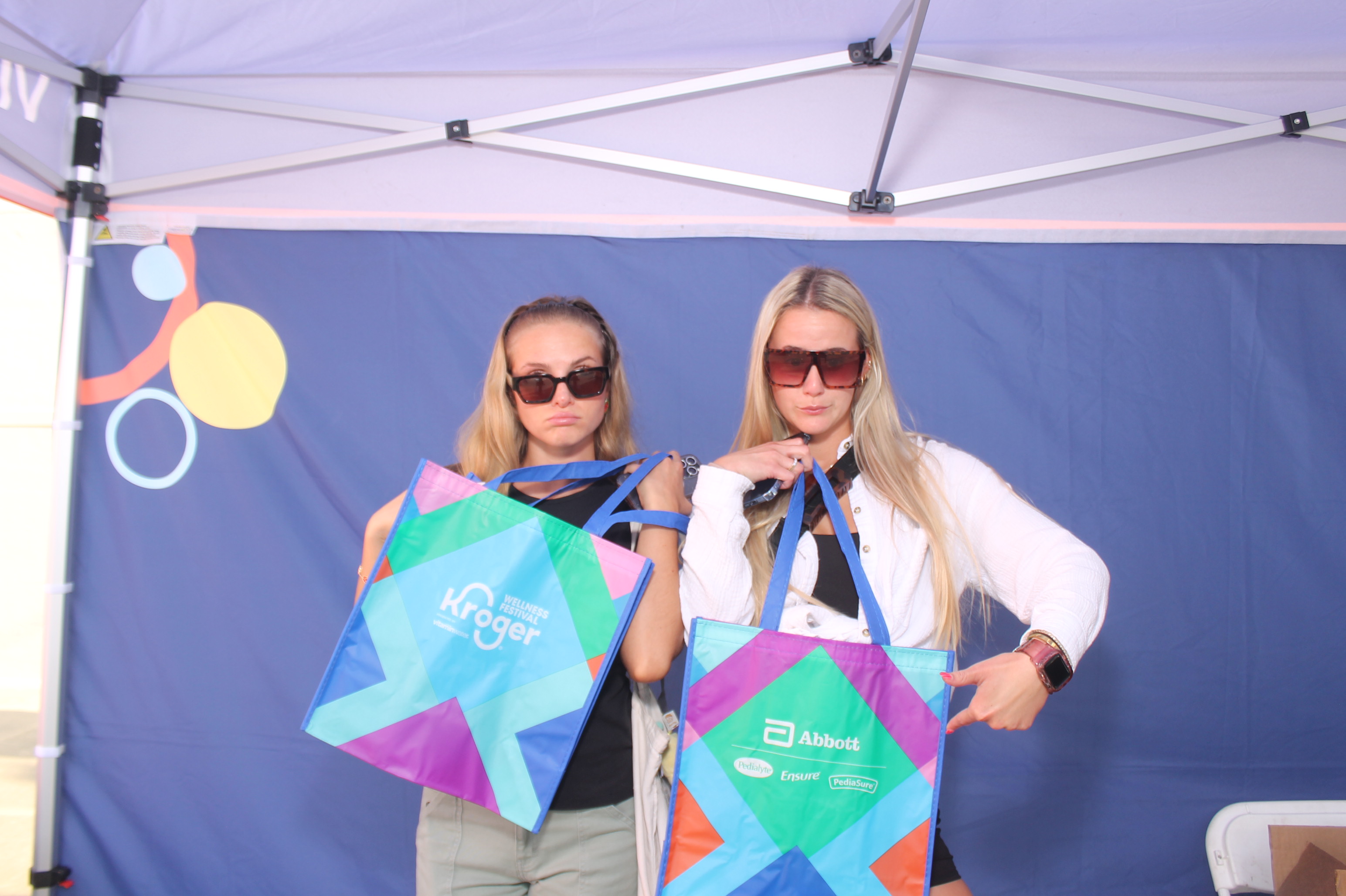 Kroger Wellness Festival Visory Friday | View more photos from the event at gallery.photoboothcincy.com/u/PhotoBoothCincy/Kroger-Wellness-Festival-Visory-Friday