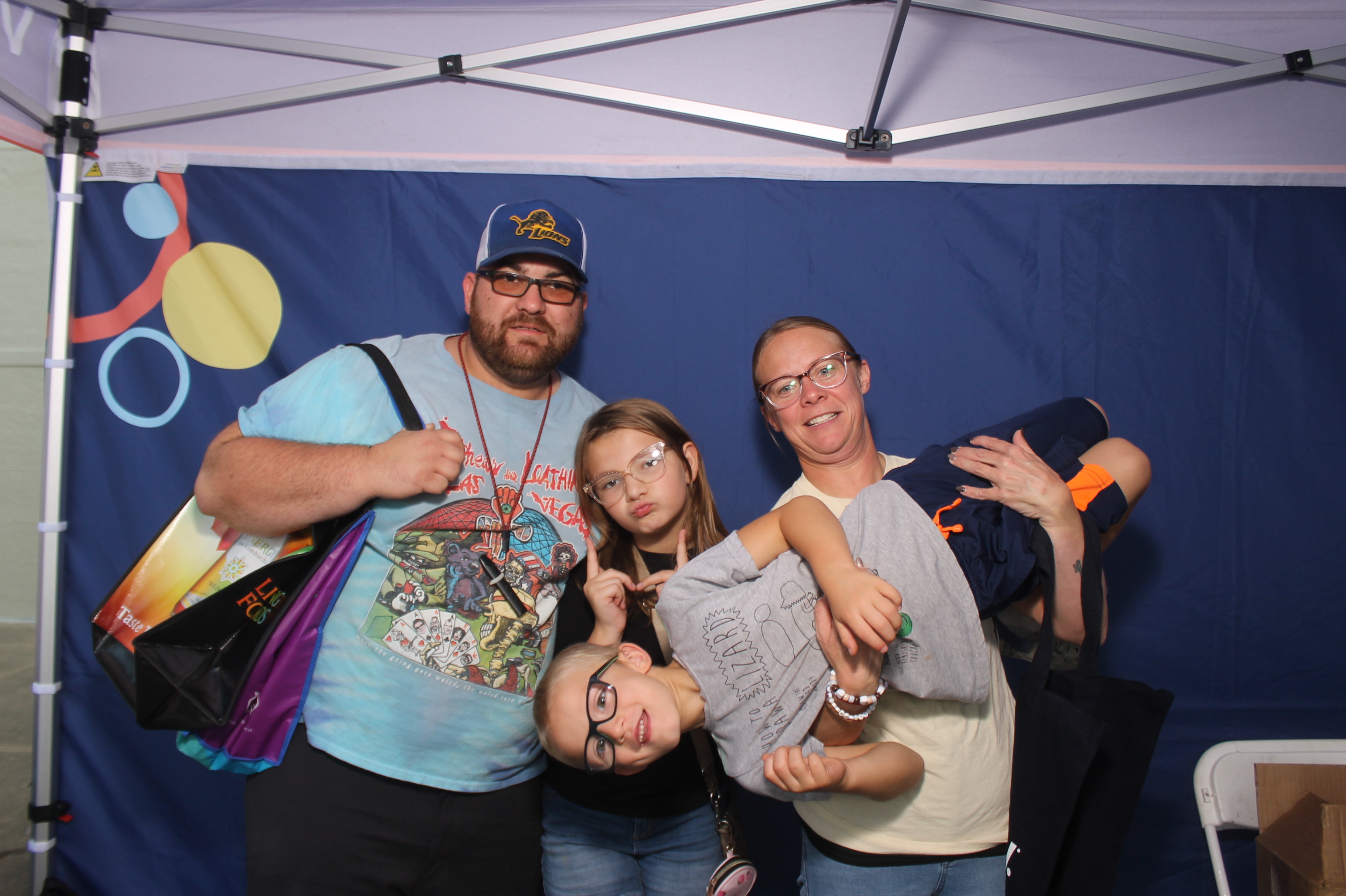 Kroger Wellness Festival Visory Friday | View more photos from the event at gallery.photoboothcincy.com/u/PhotoBoothCincy/Kroger-Wellness-Festival-Visory-Friday