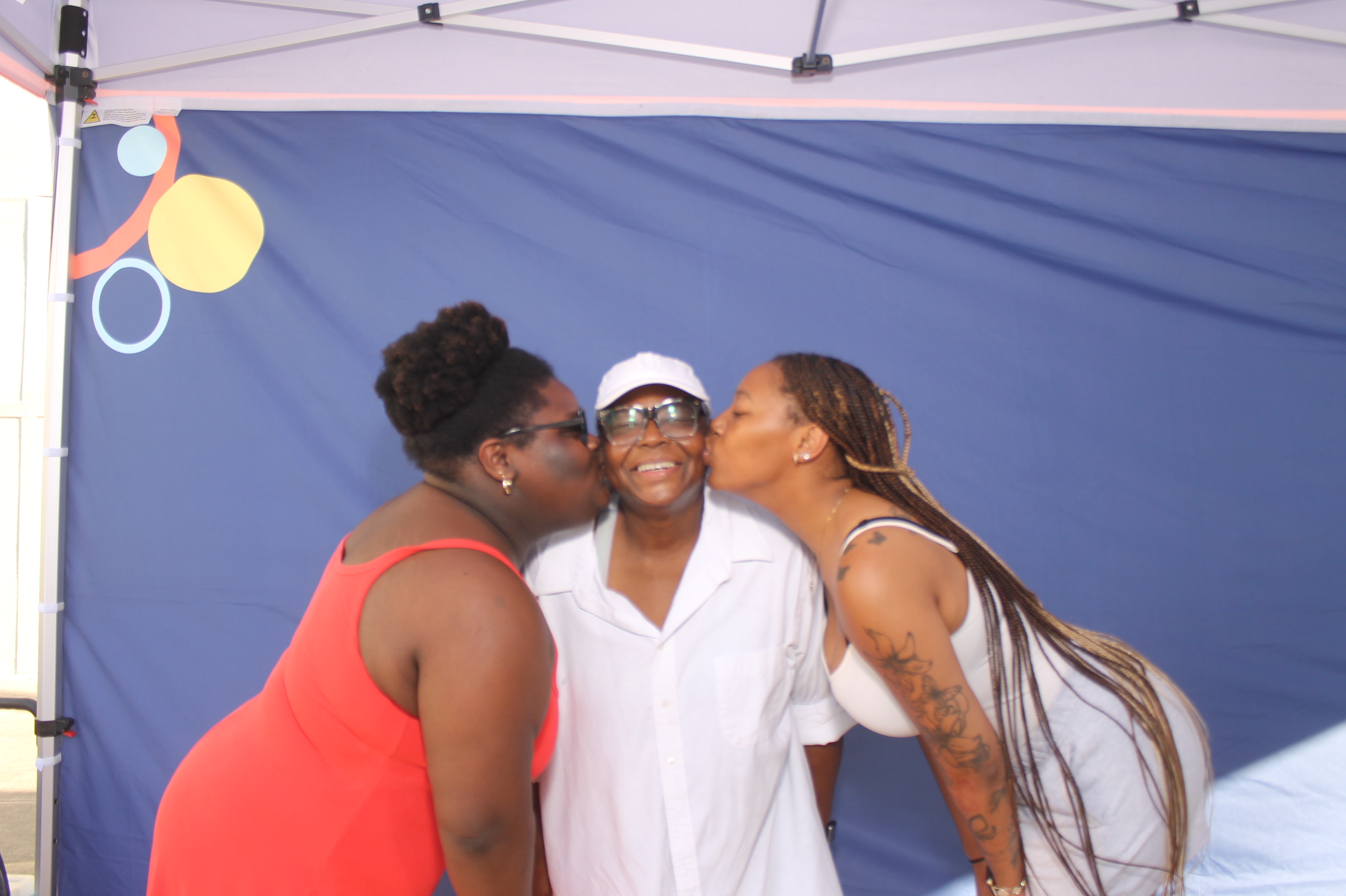 Kroger Wellness Festival Visory Saturday | View more photos from the event at gallery.photoboothcincy.com/u/PhotoBoothCincy/Kroger-Wellness-Festival-Visory-Saturday