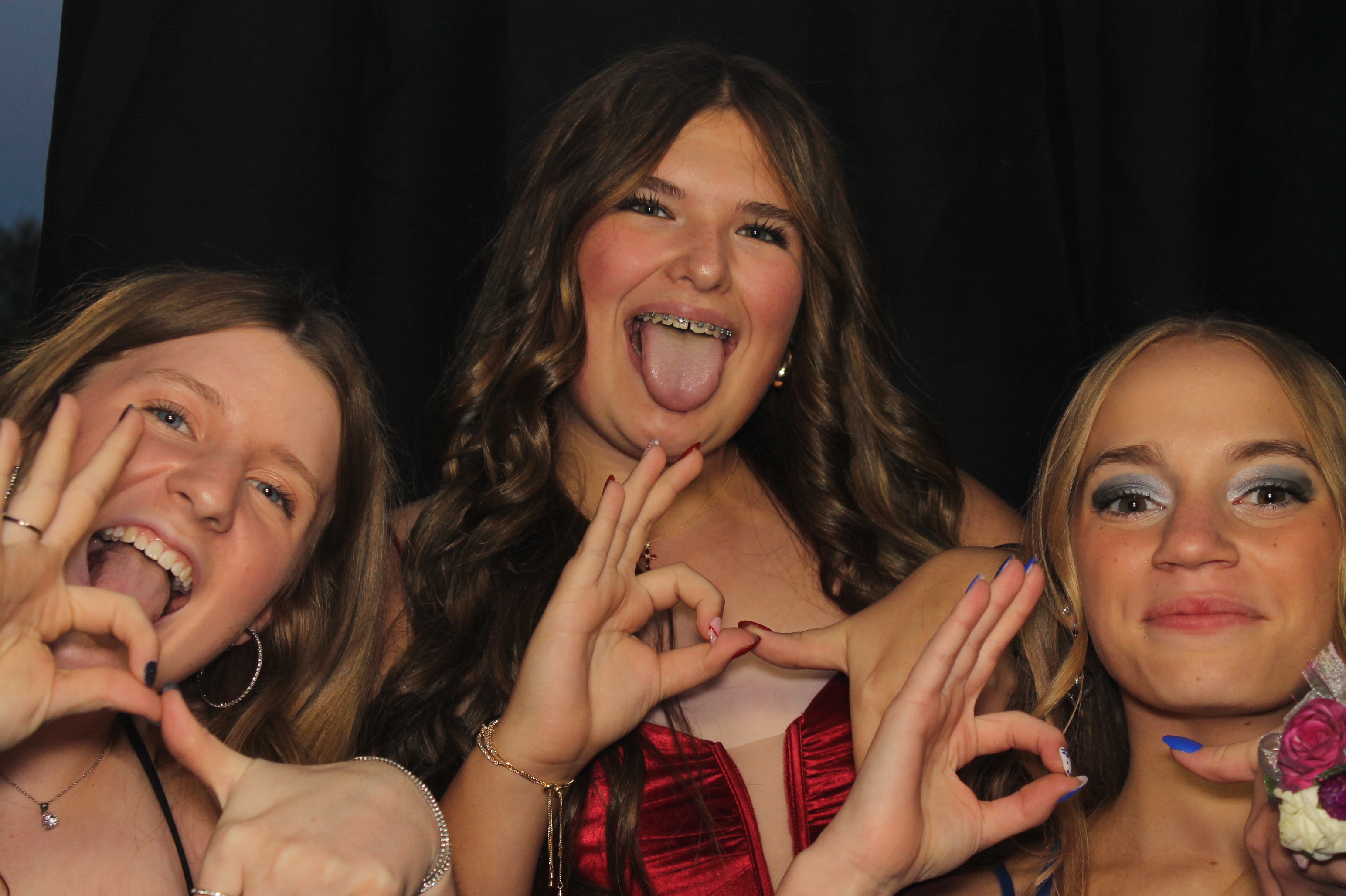 LHS Homecoming | View more photos from the event at gallery.photoboothcincy.com/u/PhotoBoothCincy/LHS-Homecoming