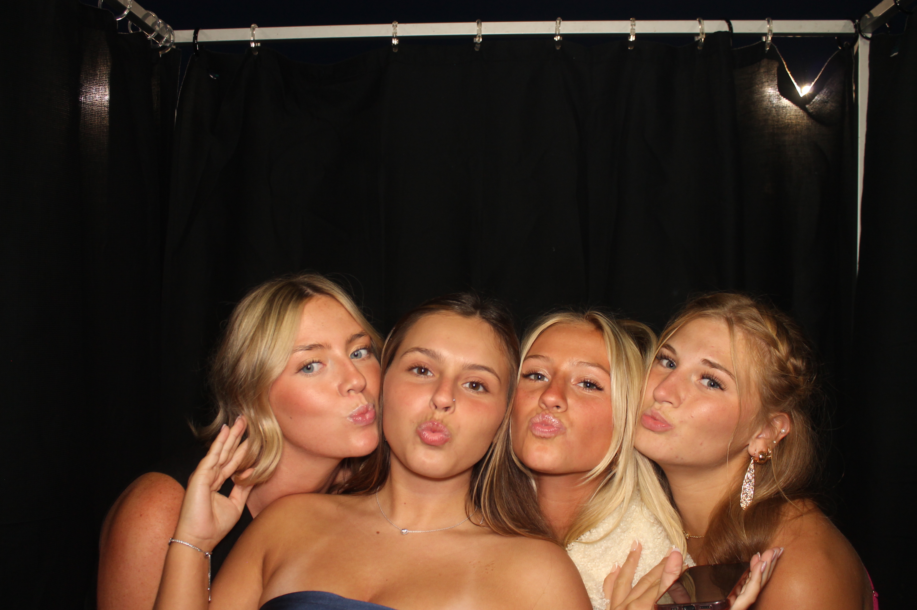 LHS Homecoming | View more photos from the event at gallery.photoboothcincy.com/u/PhotoBoothCincy/LHS-Homecoming