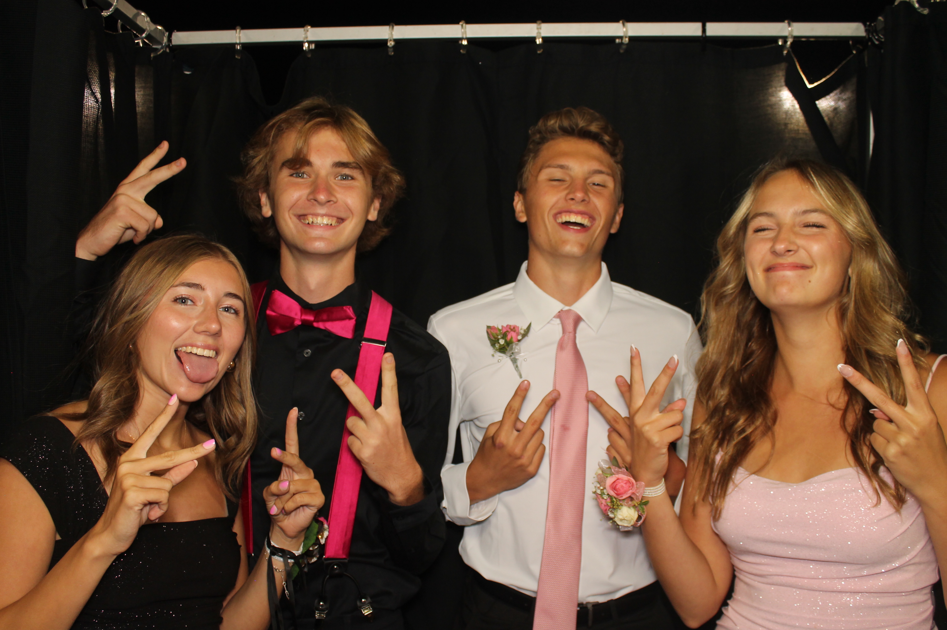 LHS Homecoming | View more photos from the event at gallery.photoboothcincy.com/u/PhotoBoothCincy/LHS-Homecoming