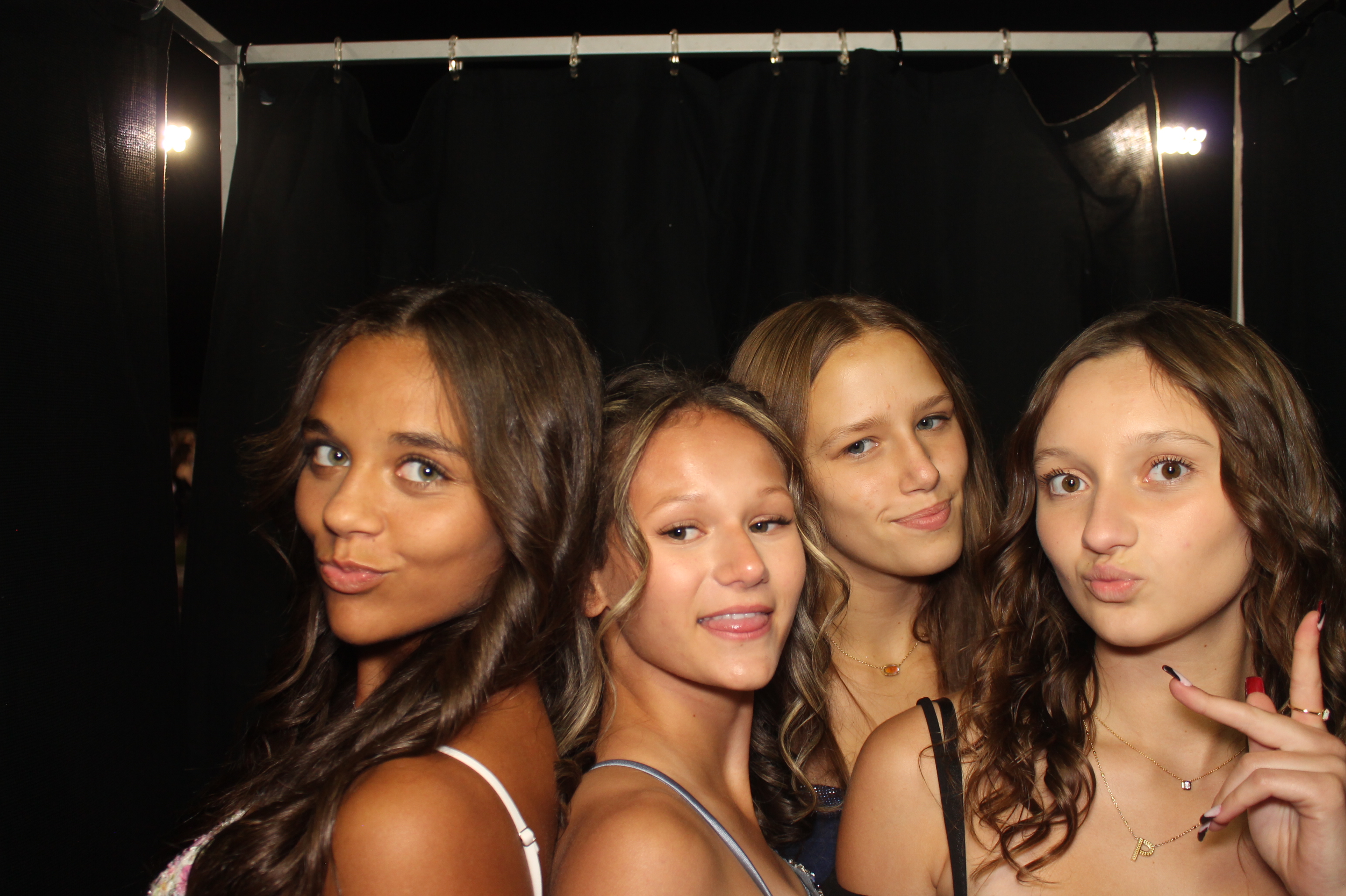 LHS Homecoming | View more photos from the event at gallery.photoboothcincy.com/u/PhotoBoothCincy/LHS-Homecoming
