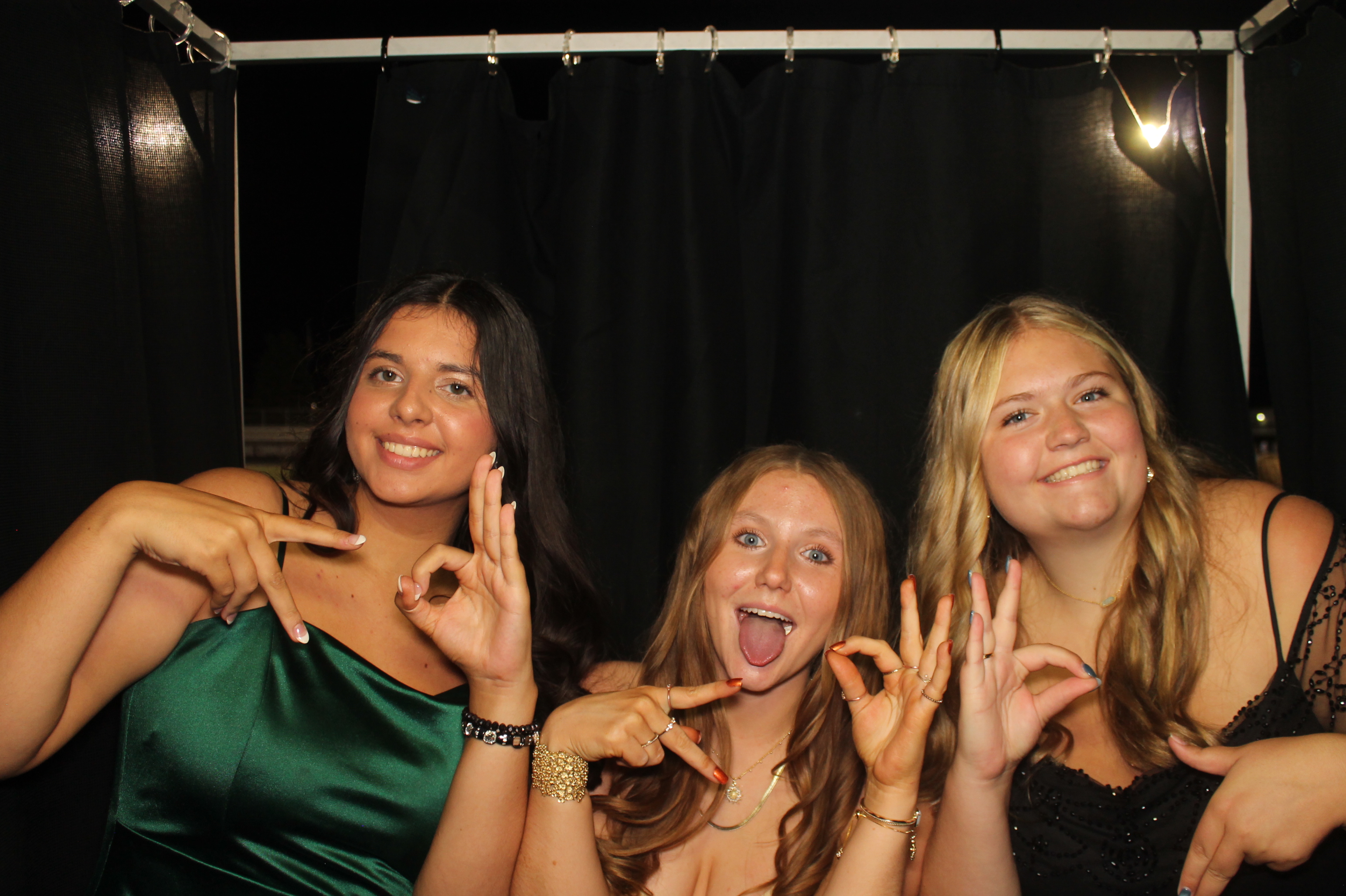 LHS Homecoming | View more photos from the event at gallery.photoboothcincy.com/u/PhotoBoothCincy/LHS-Homecoming