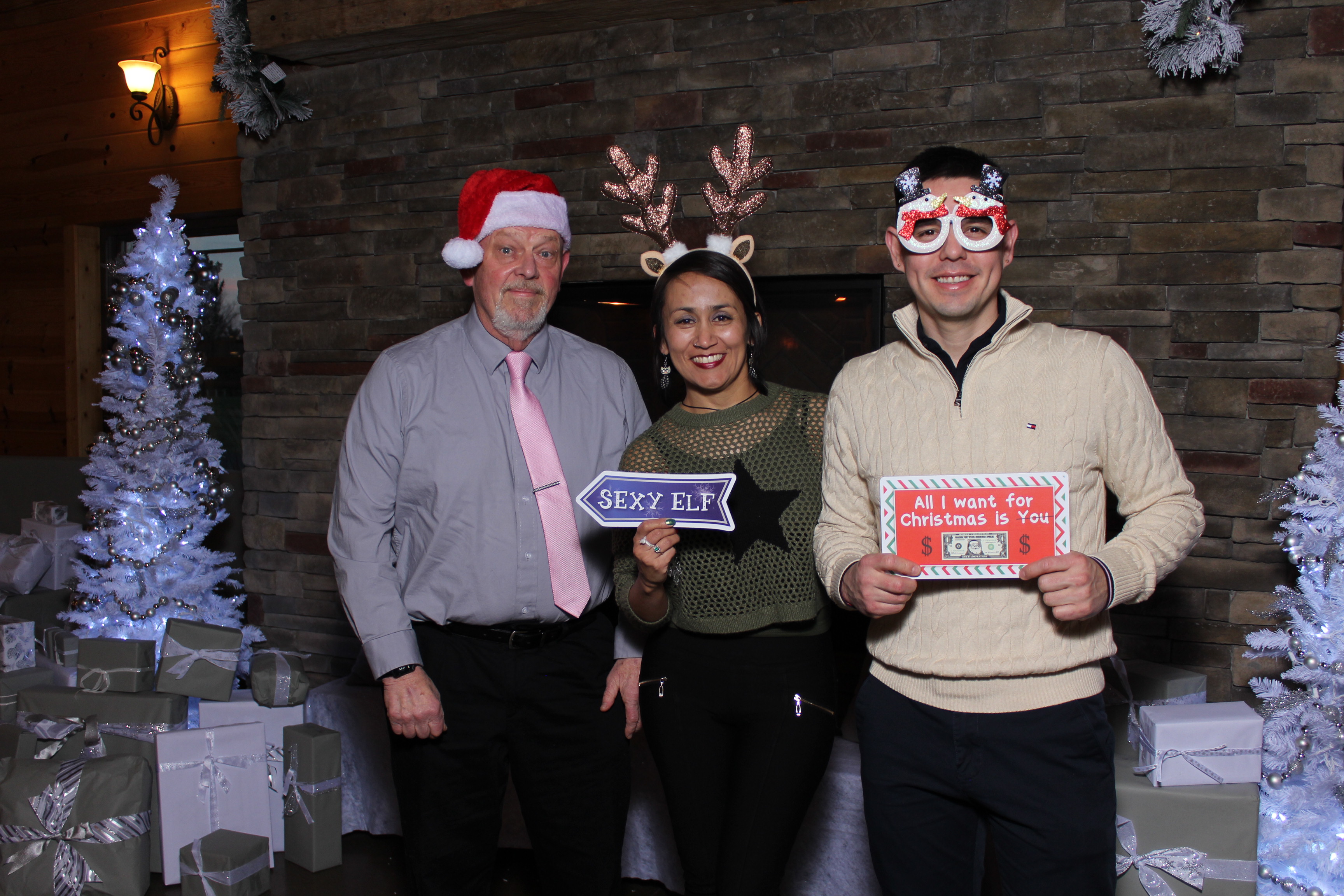 Lahlouh Holiday Party | View more photos from the event at gallery.photoboothcincy.com/u/PhotoBoothCincy/Lahlouh-Holiday-Party-0