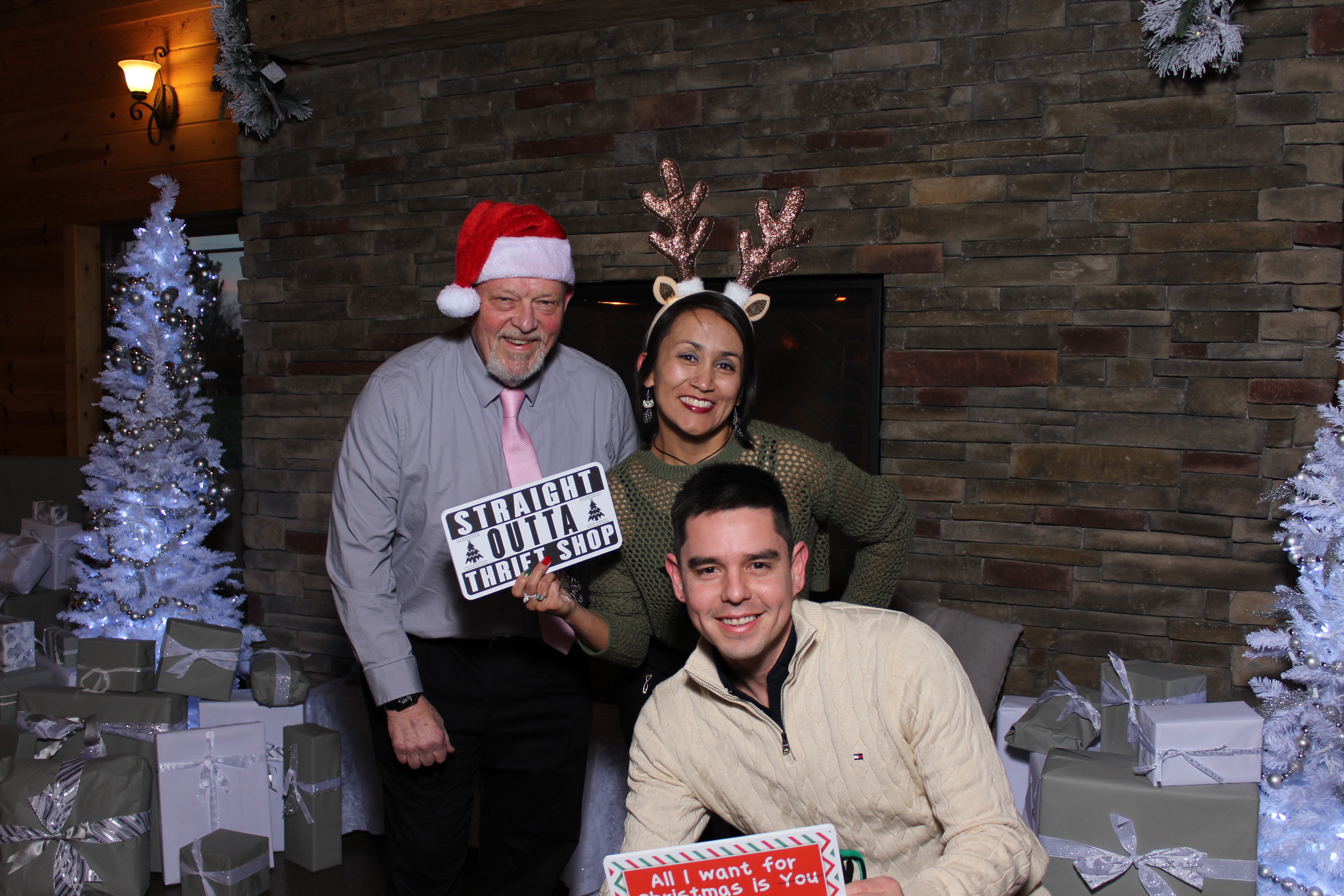Lahlouh Holiday Party | View more photos from the event at gallery.photoboothcincy.com/u/PhotoBoothCincy/Lahlouh-Holiday-Party-0