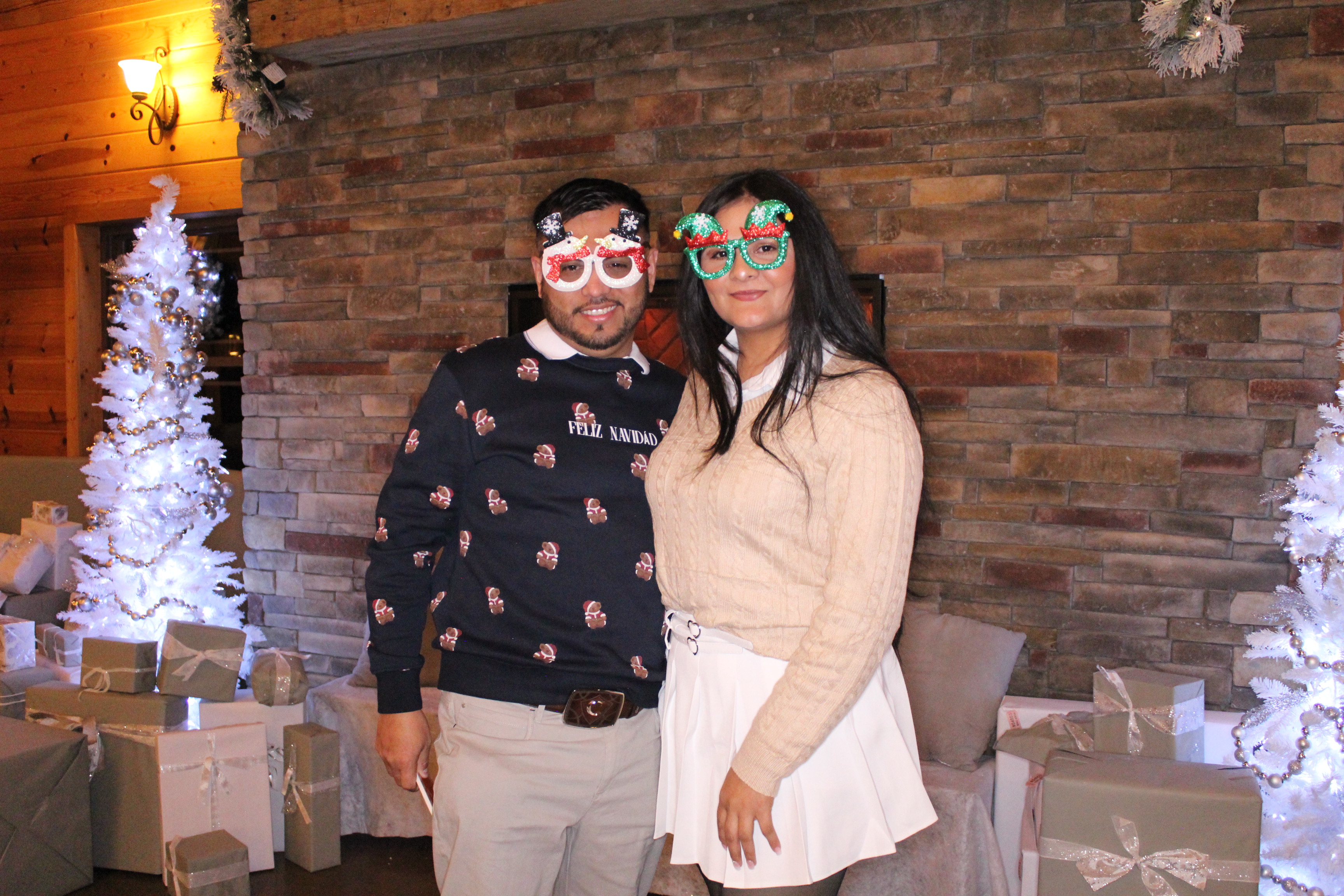 Lahlouh Holiday Party | View more photos from the event at gallery.photoboothcincy.com/u/PhotoBoothCincy/Lahlouh-Holiday-Party-0