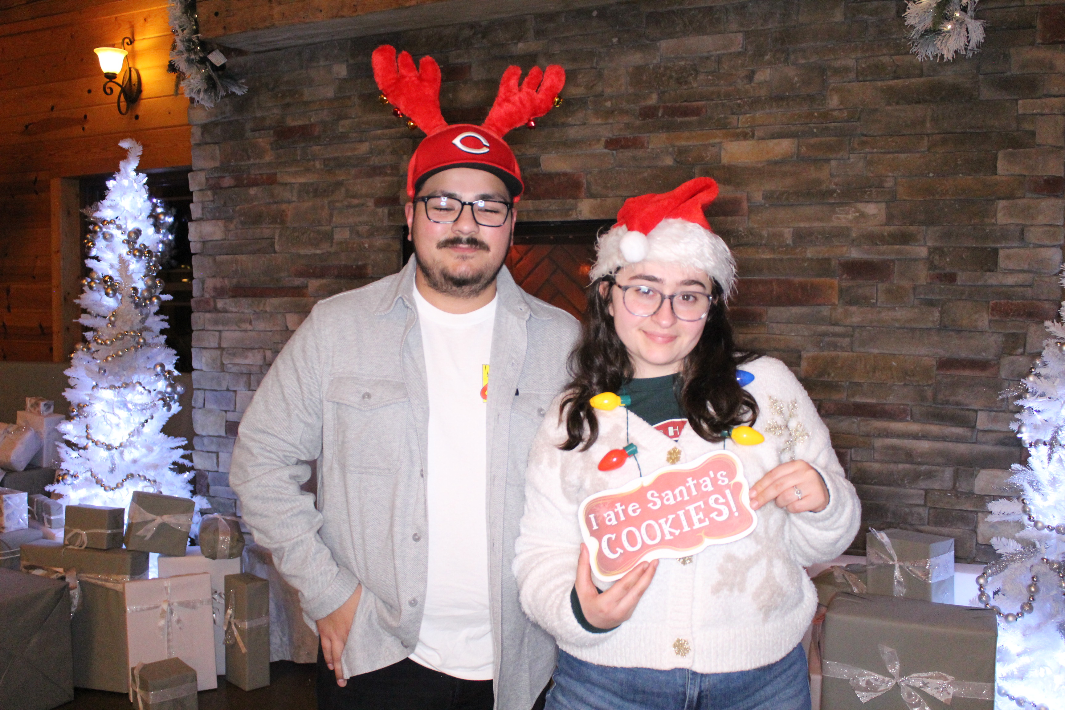 Lahlouh Holiday Party | View more photos from the event at gallery.photoboothcincy.com/u/PhotoBoothCincy/Lahlouh-Holiday-Party-0