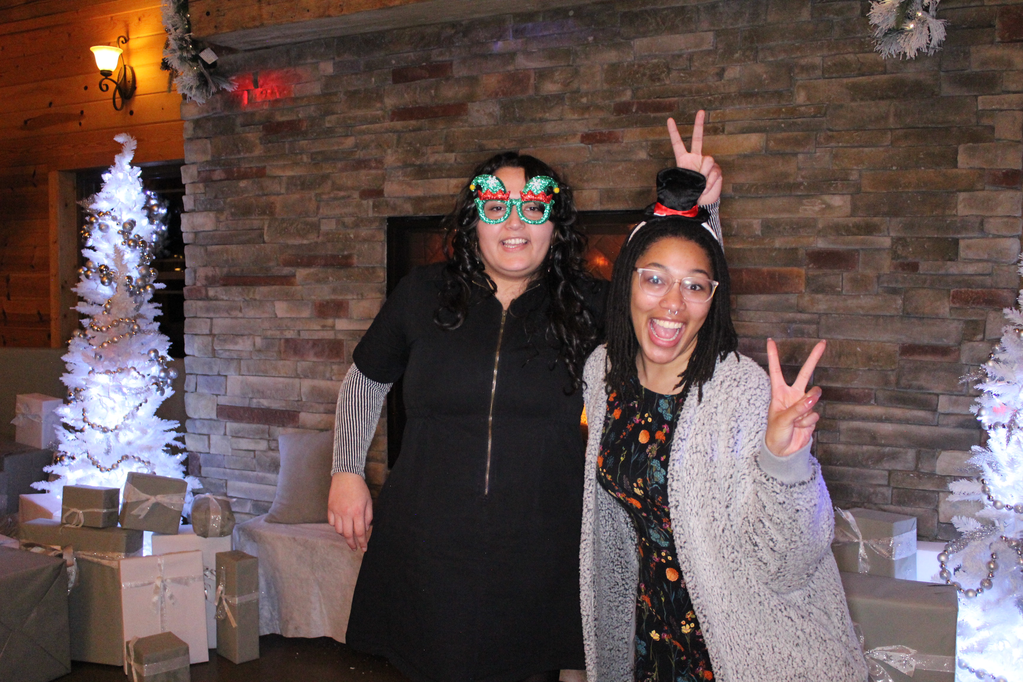 Lahlouh Holiday Party | View more photos from the event at gallery.photoboothcincy.com/u/PhotoBoothCincy/Lahlouh-Holiday-Party-0
