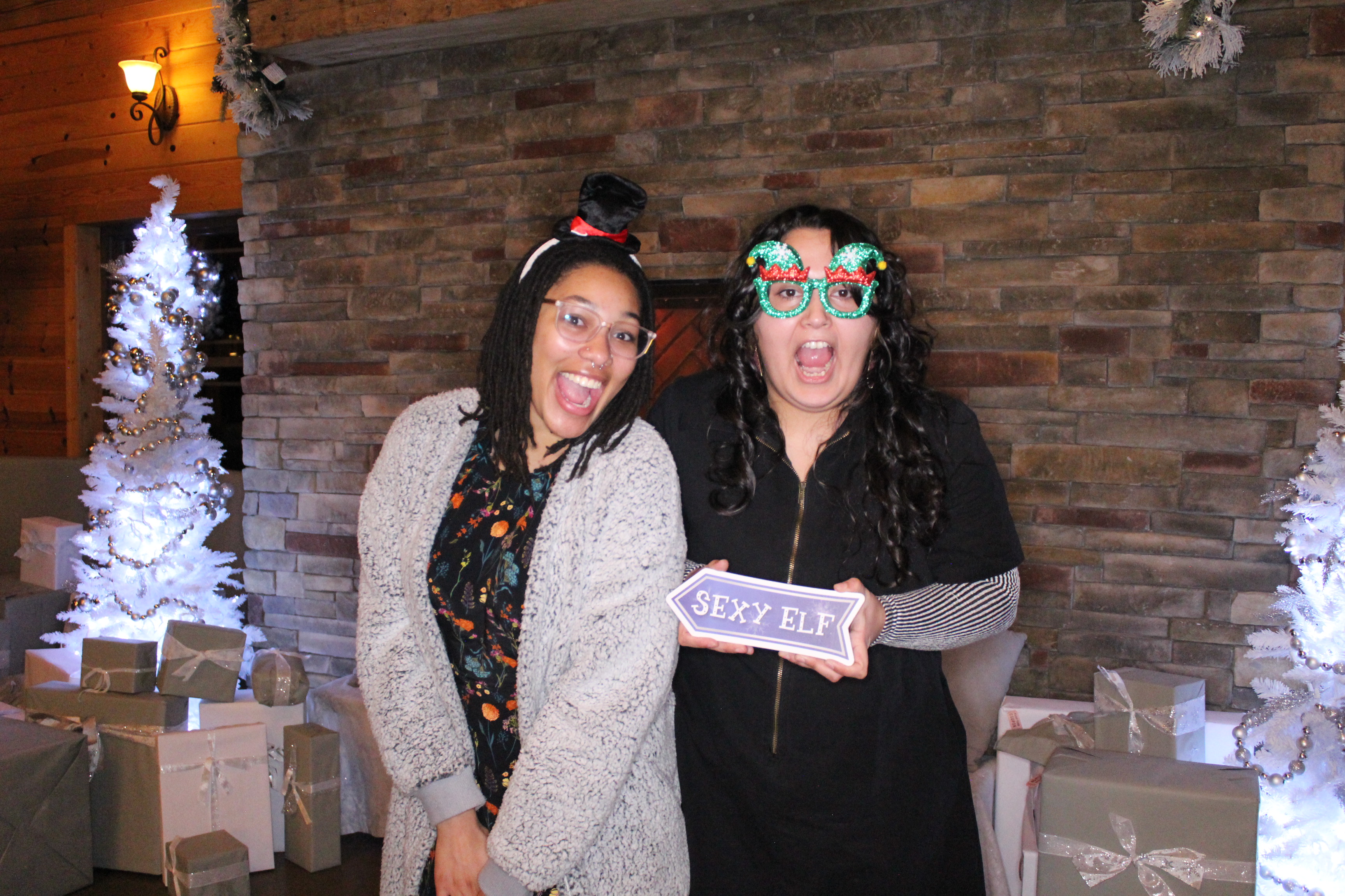 Lahlouh Holiday Party | View more photos from the event at gallery.photoboothcincy.com/u/PhotoBoothCincy/Lahlouh-Holiday-Party-0
