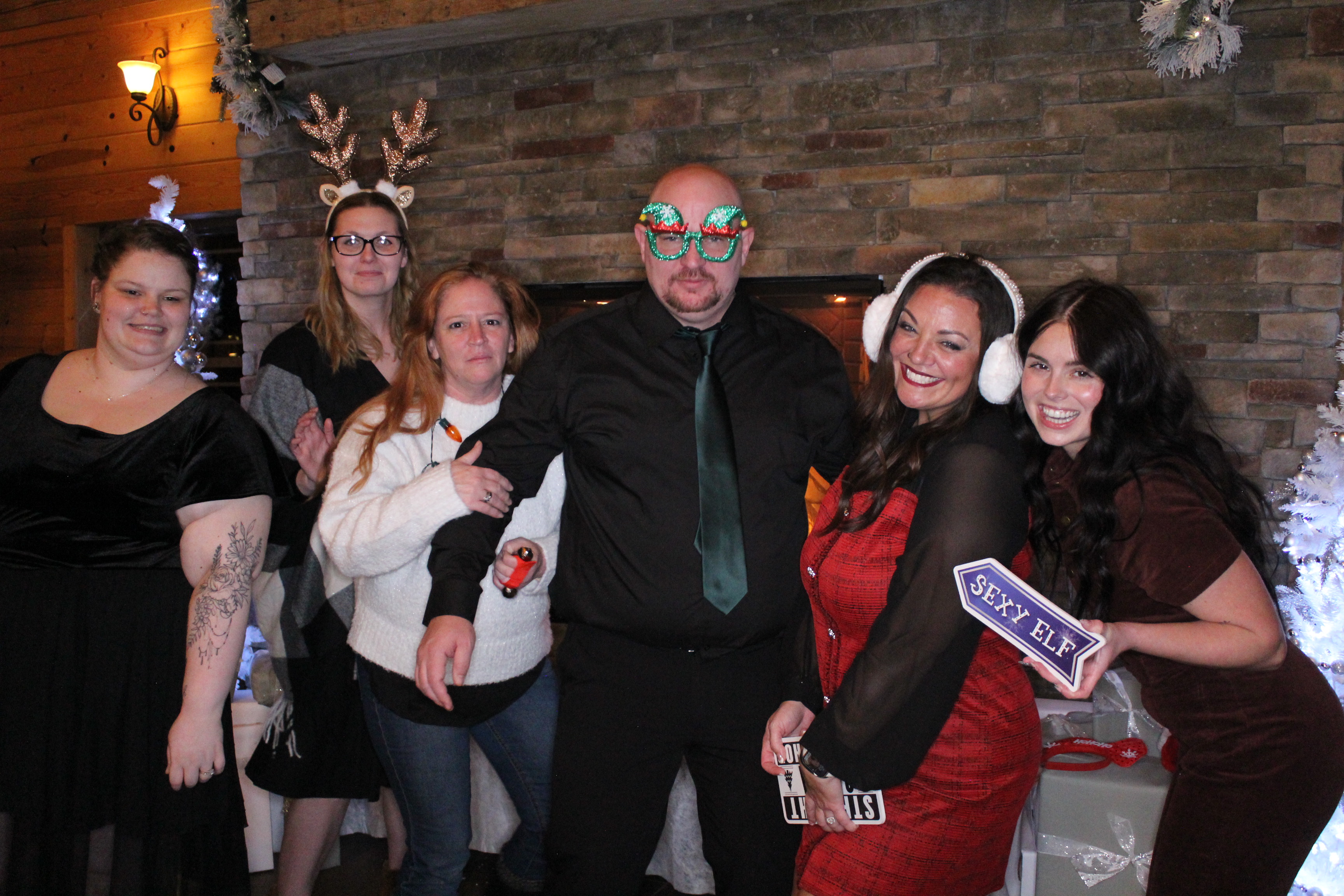 Lahlouh Holiday Party | View more photos from the event at gallery.photoboothcincy.com/u/PhotoBoothCincy/Lahlouh-Holiday-Party-0