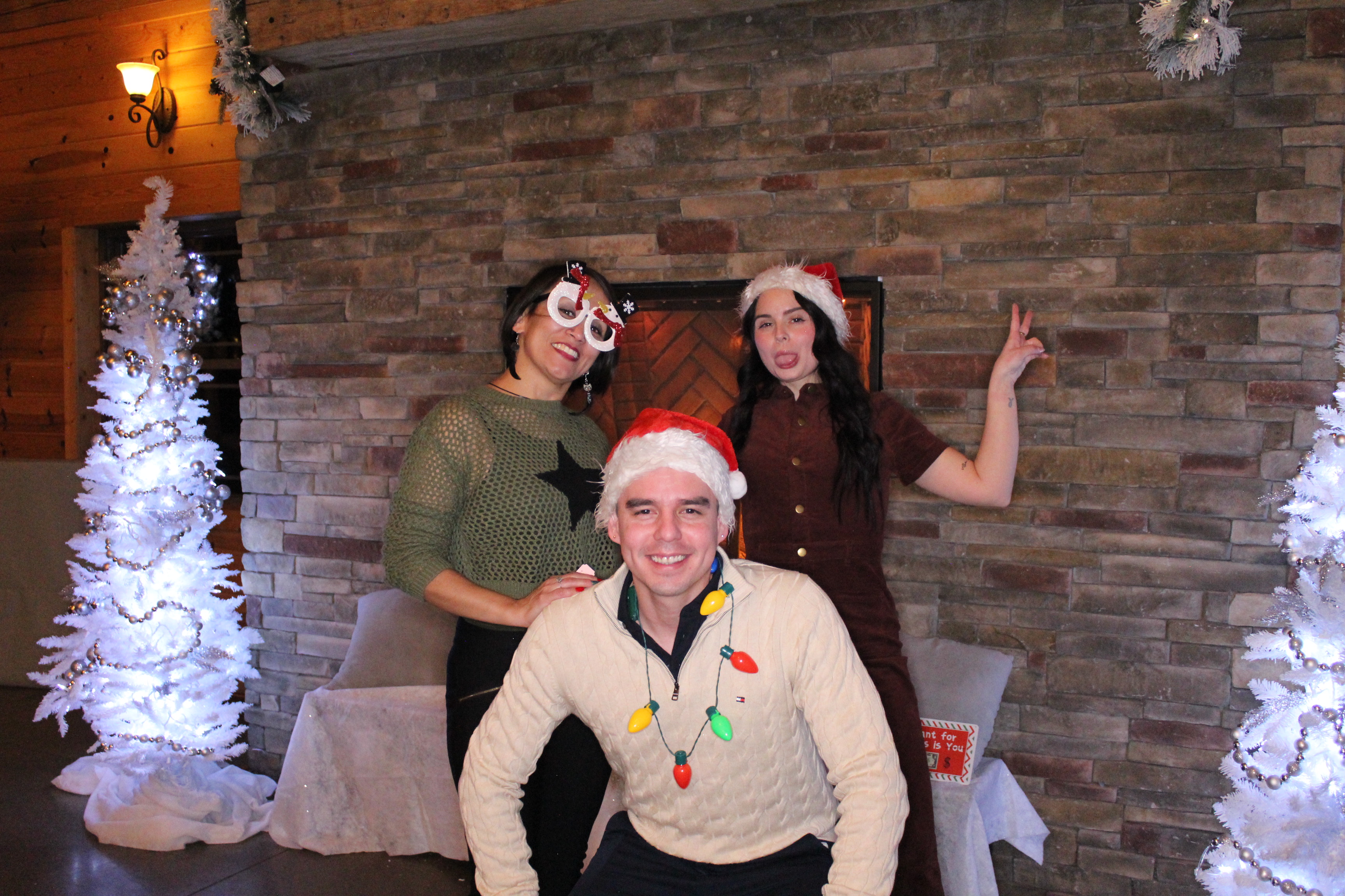 Lahlouh Holiday Party | View more photos from the event at gallery.photoboothcincy.com/u/PhotoBoothCincy/Lahlouh-Holiday-Party-0