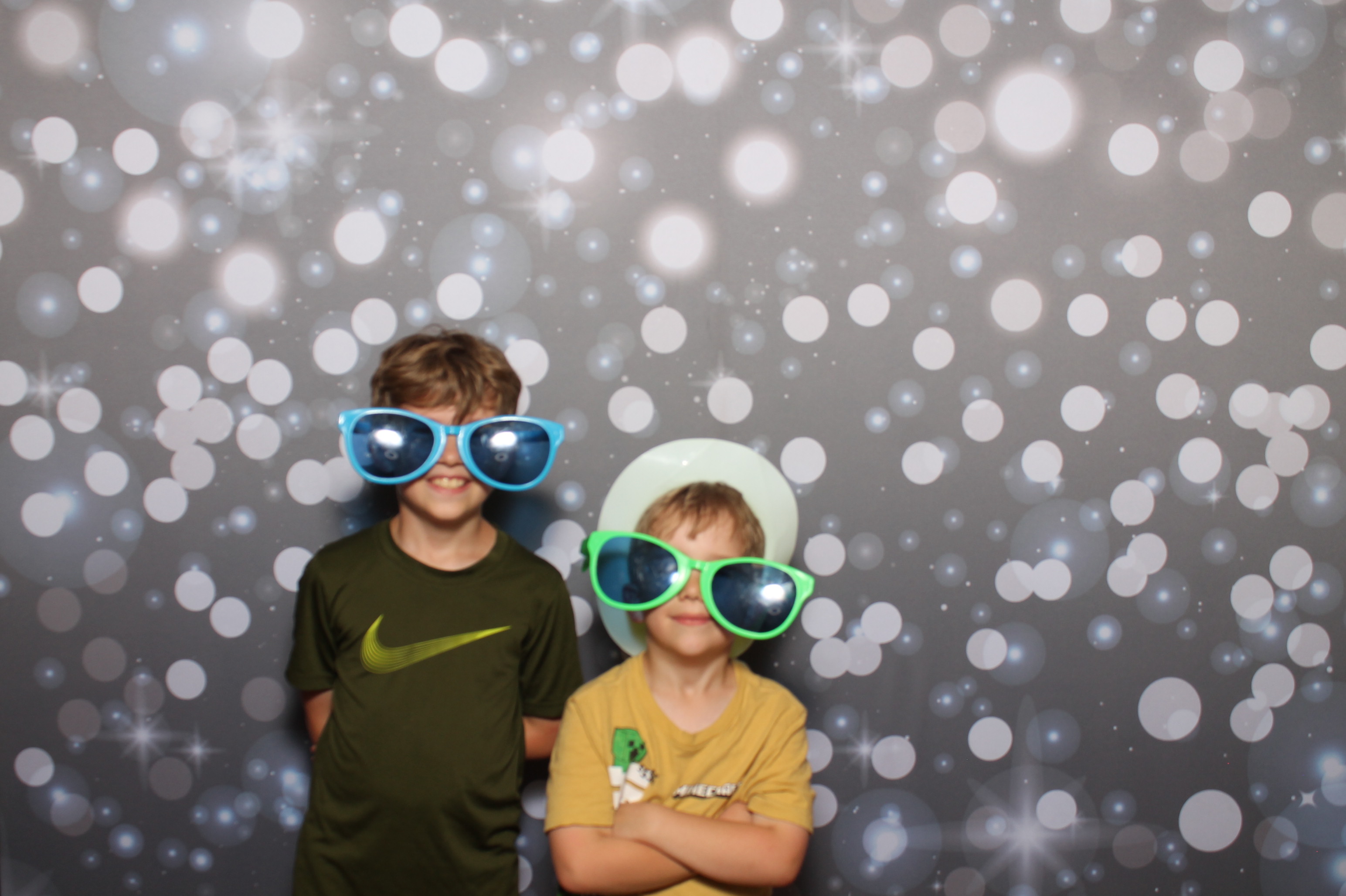 Langbranch Class of 2025 | View more photos from the event at gallery.photoboothcincy.com/u/PhotoBoothCincy/Langbranch-Class-of-2025