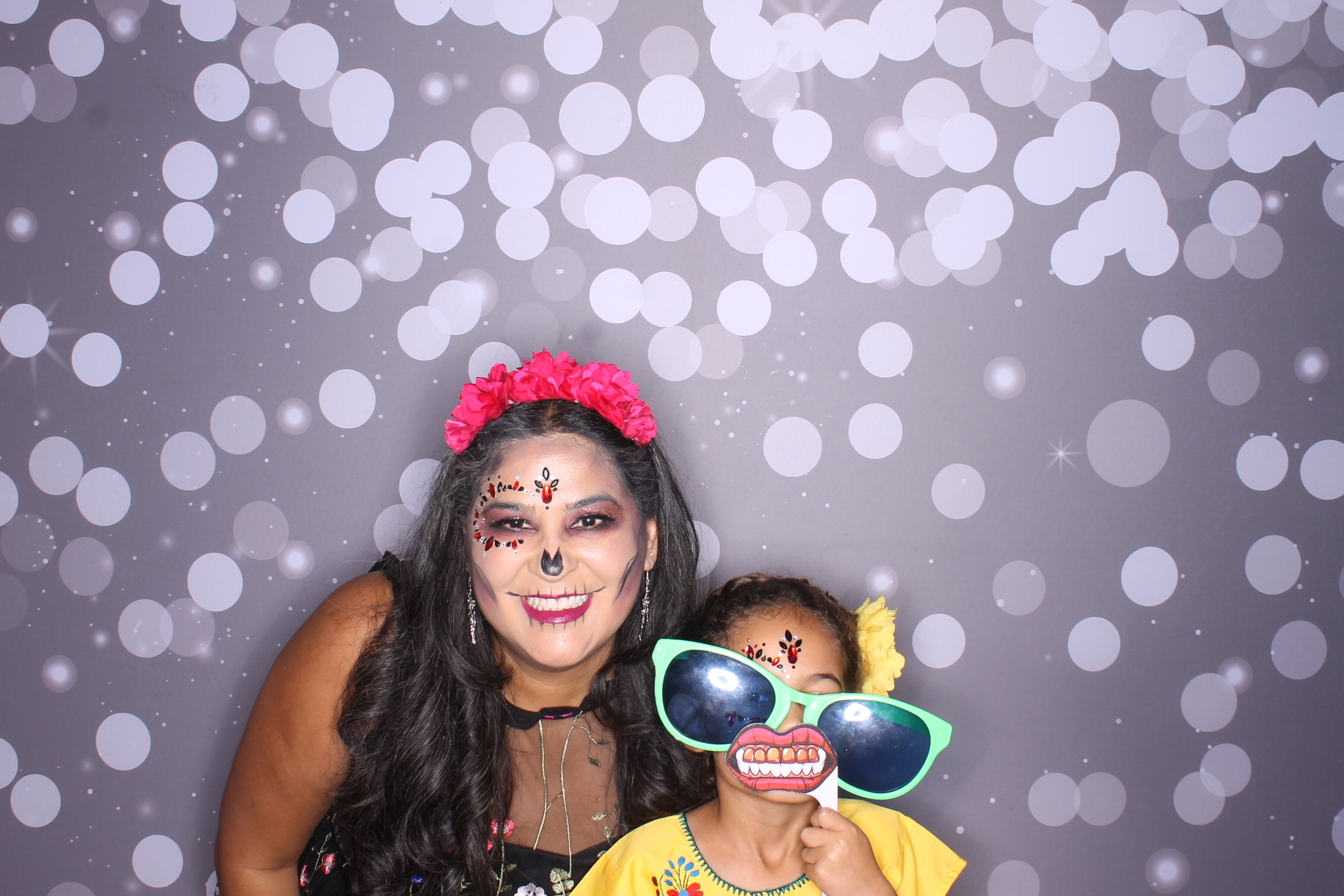 Latino night 2025 | View more photos from the event at gallery.photoboothcincy.com/u/PhotoBoothCincy/Latino-night-2025