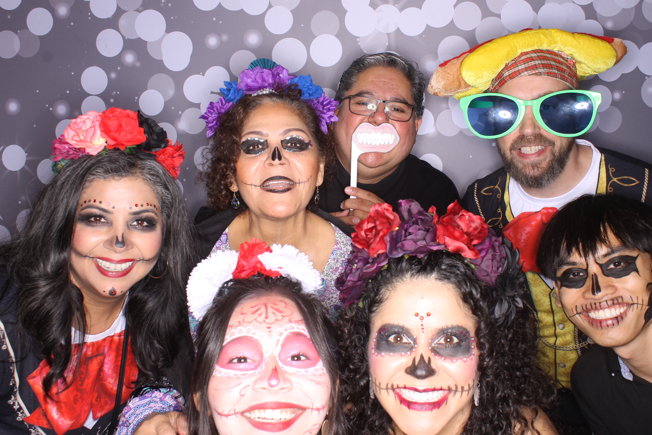 Latino night 2025 | View more photos from the event at gallery.photoboothcincy.com/u/PhotoBoothCincy/Latino-night-2025