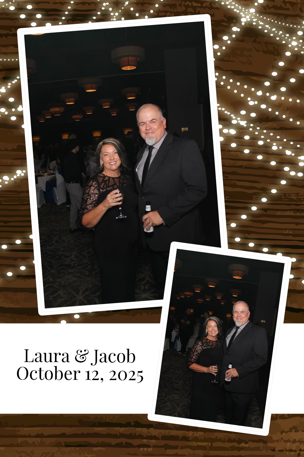 Laura & Jacob | View more photos from the event at gallery.photoboothcincy.com/u/PhotoBoothCincy/Laura-Jacob