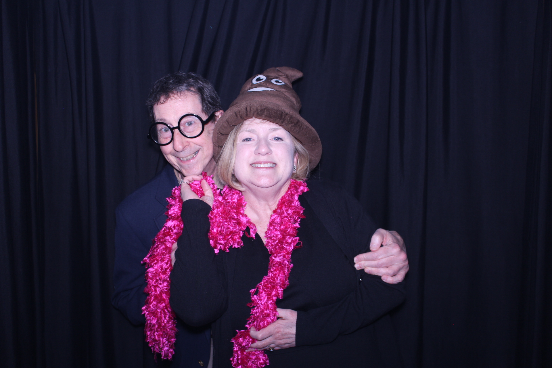 Lauren & Eric  | View more photos from the event at gallery.photoboothcincy.com/u/PhotoBoothCincy/Lauren-Eric