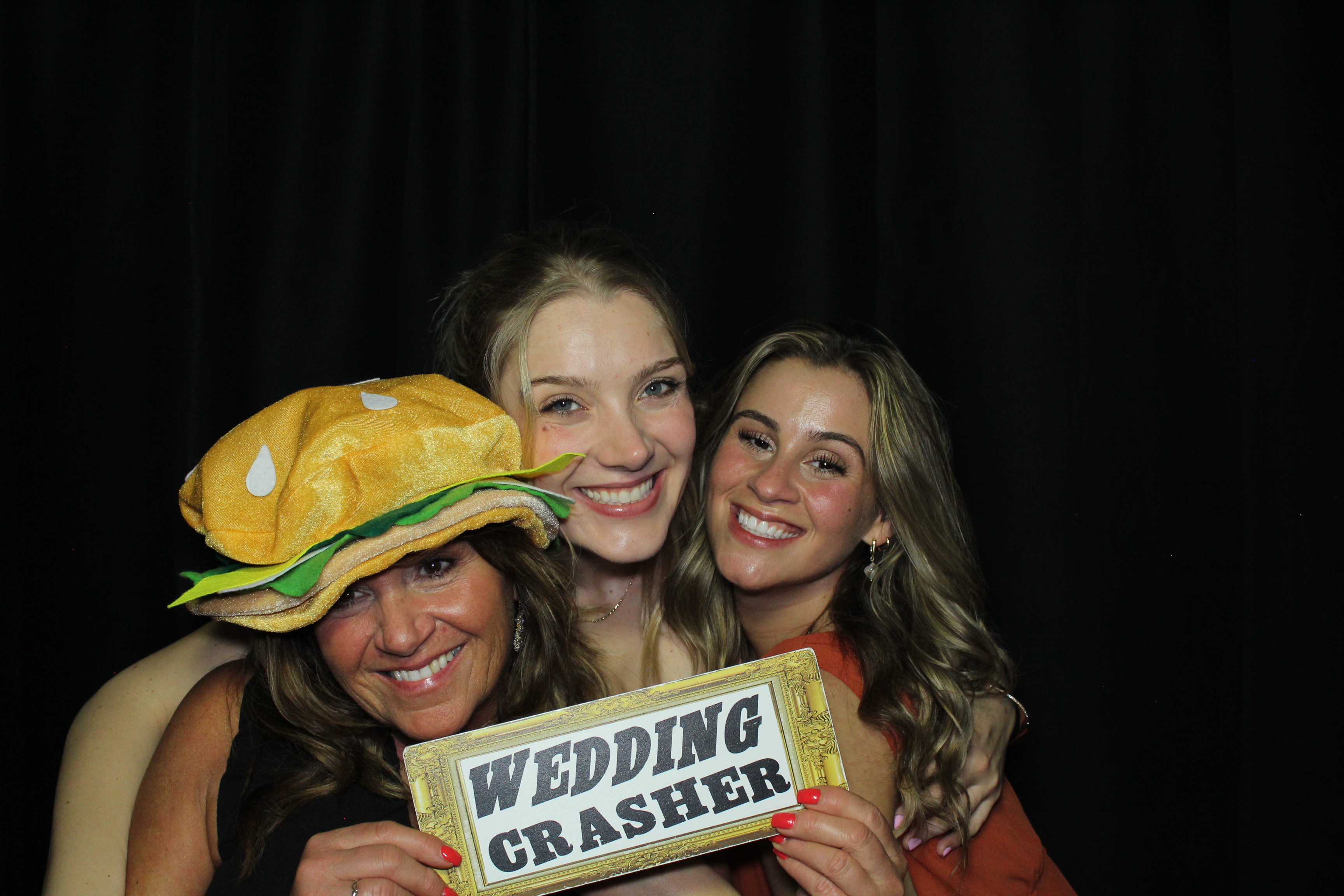 Lemaire Donnellan Wedding | View more photos from the event at gallery.photoboothcincy.com/u/PhotoBoothCincy/Lemaire-Donnellan-Wedding