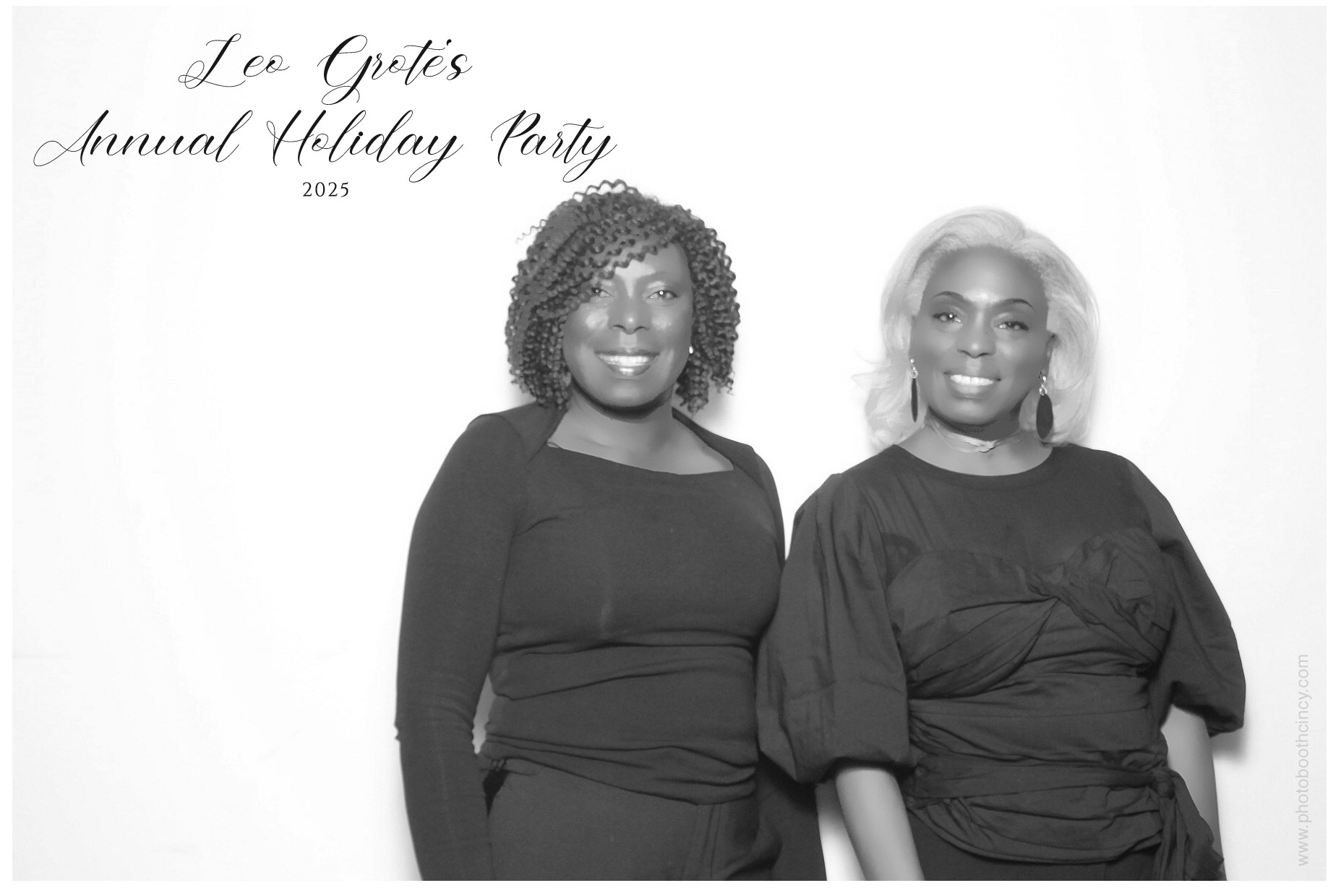 Leo Grote LPA Christmas Party | View more photos from the event at gallery.photoboothcincy.com/u/PhotoBoothCincy/Leo-Grote-LPA-Christmas-Party