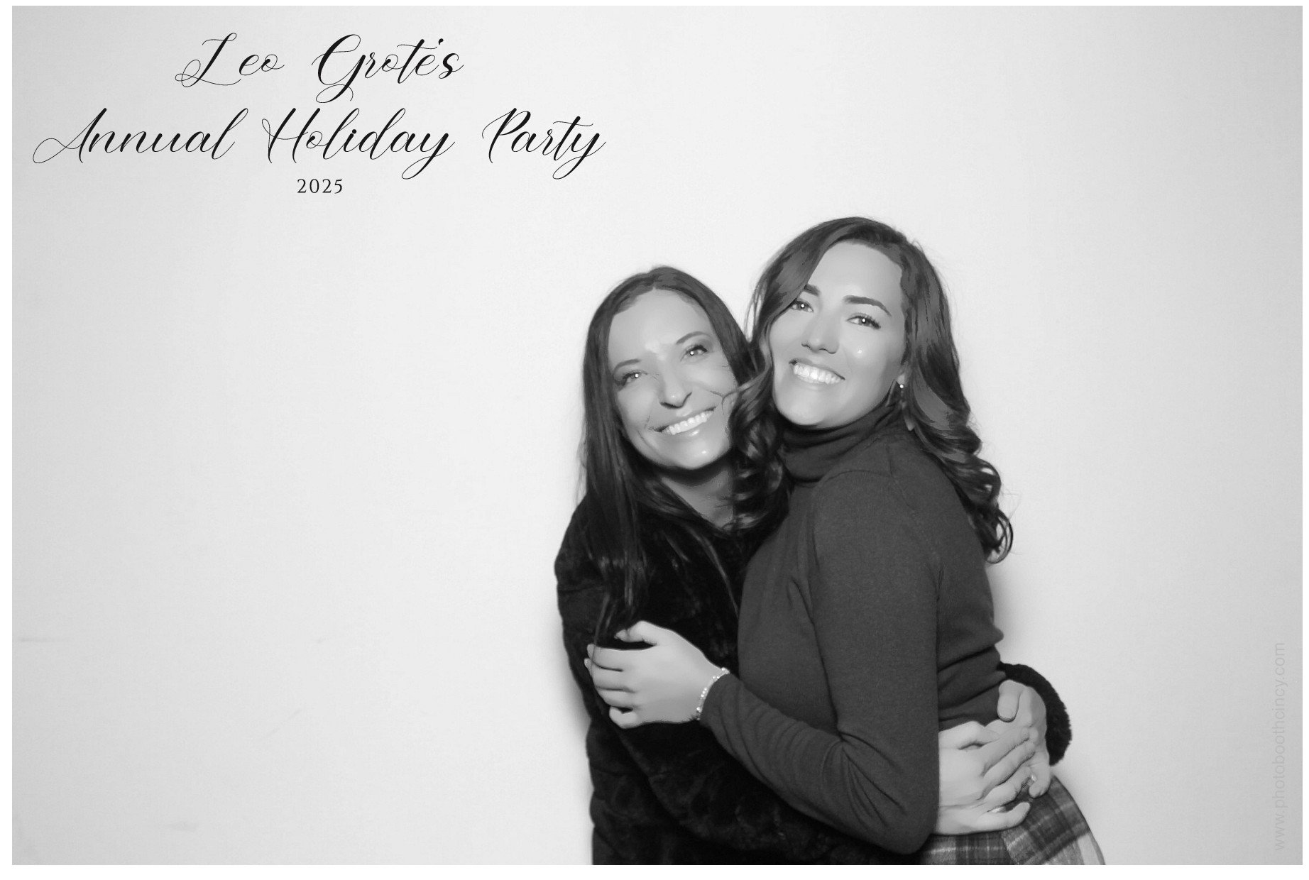 Leo Grote LPA Christmas Party | View more photos from the event at gallery.photoboothcincy.com/u/PhotoBoothCincy/Leo-Grote-LPA-Christmas-Party