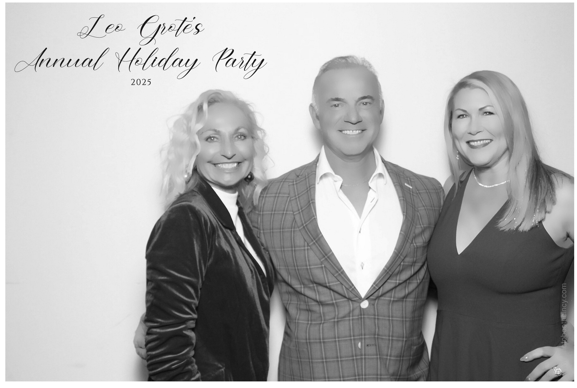 Leo Grote LPA Christmas Party | View more photos from the event at gallery.photoboothcincy.com/u/PhotoBoothCincy/Leo-Grote-LPA-Christmas-Party