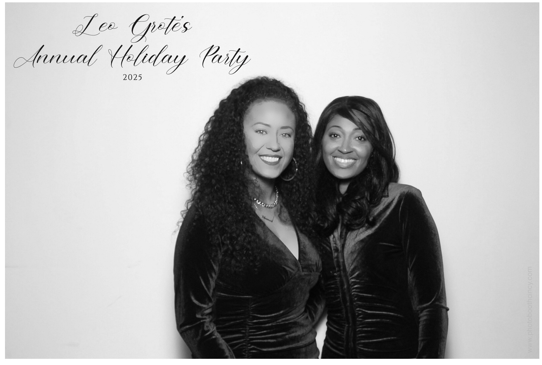 Leo Grote LPA Christmas Party | View more photos from the event at gallery.photoboothcincy.com/u/PhotoBoothCincy/Leo-Grote-LPA-Christmas-Party