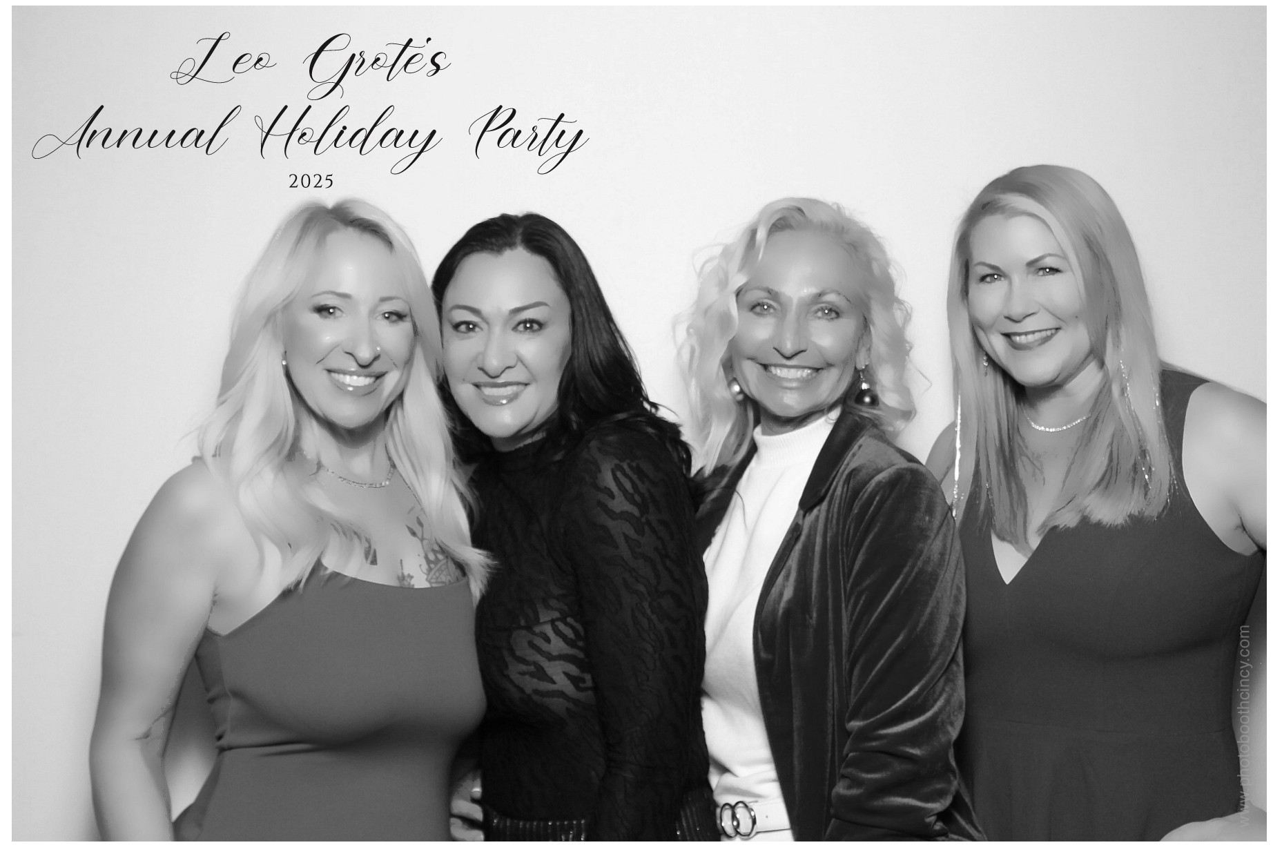 Leo Grote LPA Christmas Party | View more photos from the event at gallery.photoboothcincy.com/u/PhotoBoothCincy/Leo-Grote-LPA-Christmas-Party