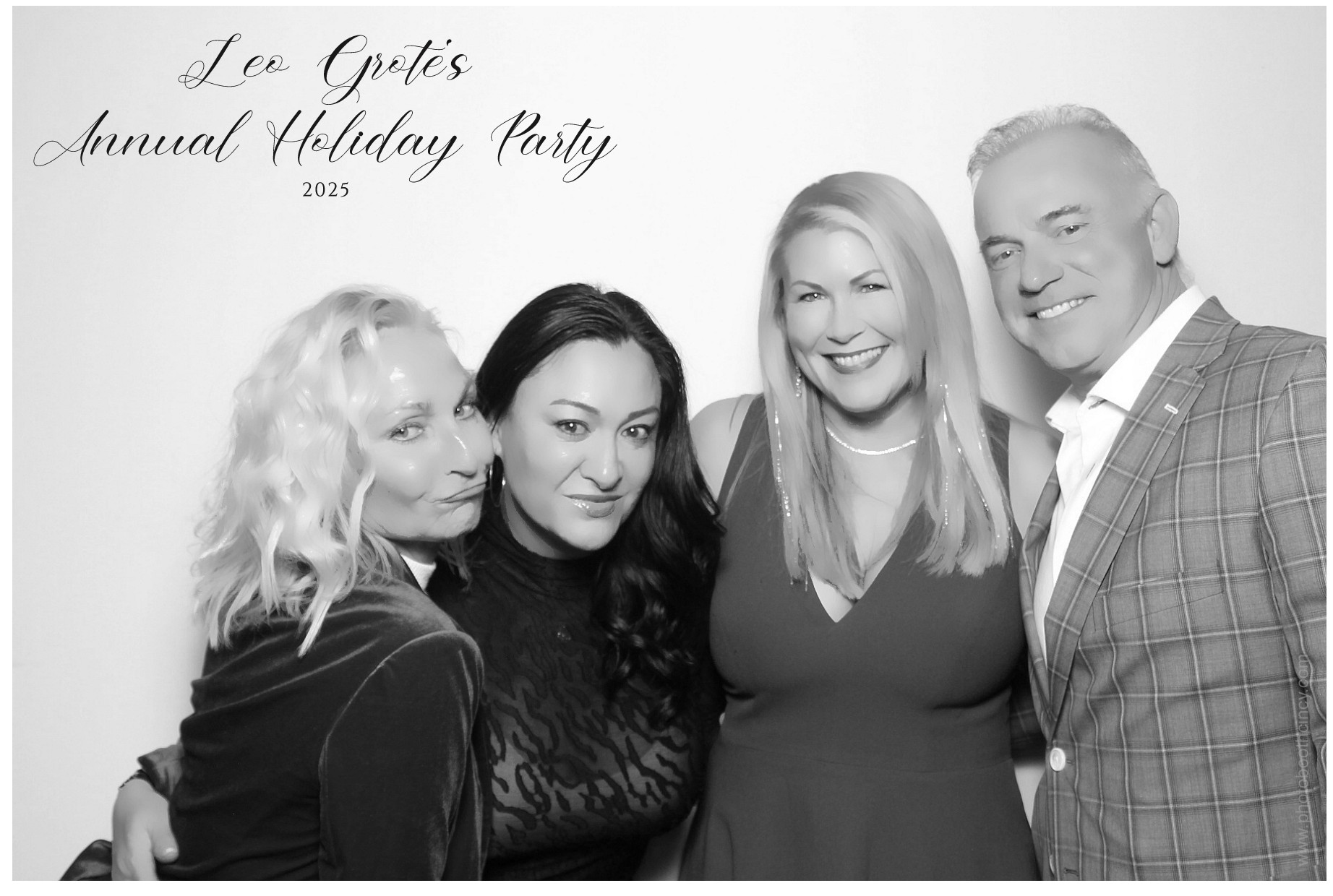 Leo Grote LPA Christmas Party | View more photos from the event at gallery.photoboothcincy.com/u/PhotoBoothCincy/Leo-Grote-LPA-Christmas-Party