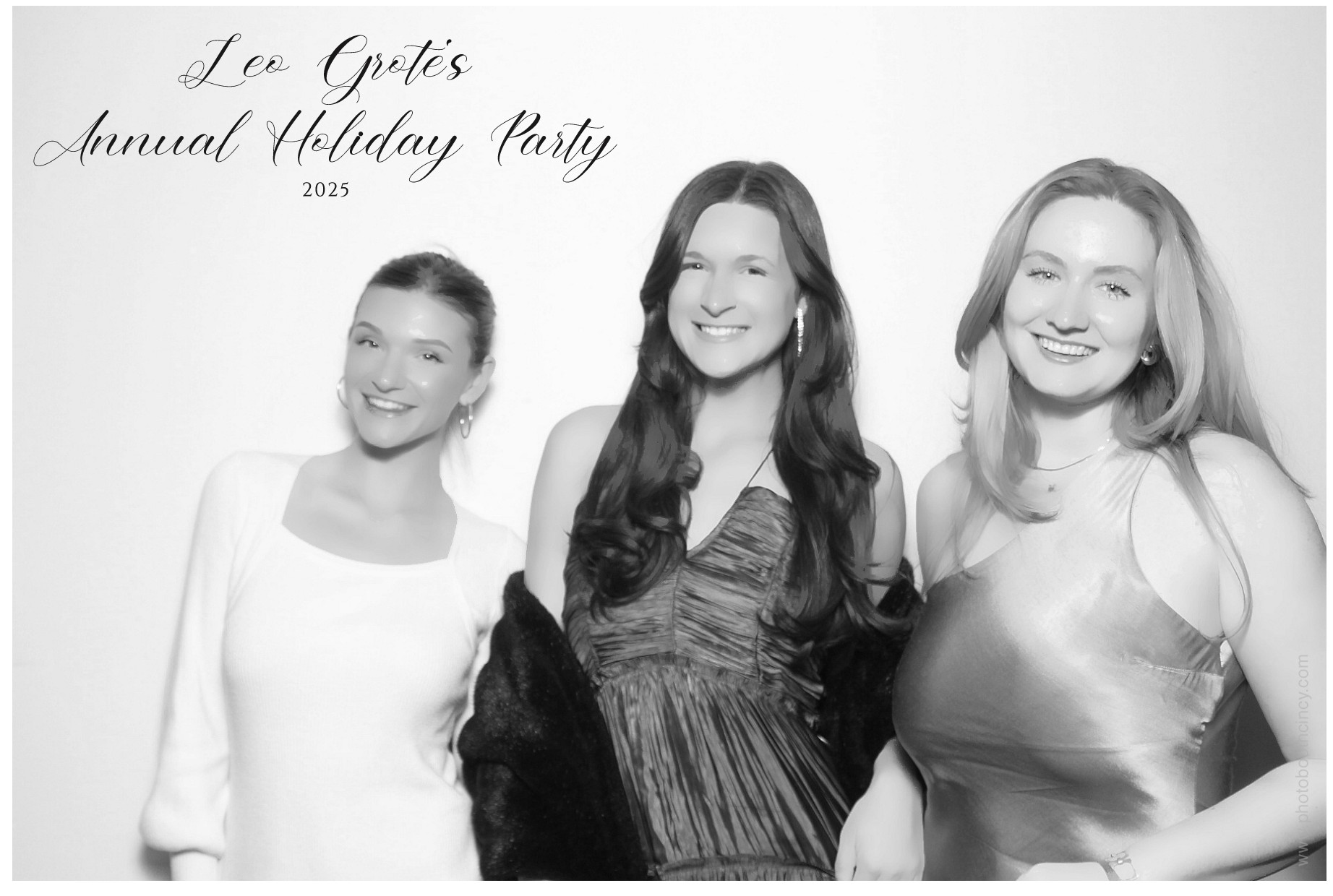 Leo Grote LPA Christmas Party | View more photos from the event at gallery.photoboothcincy.com/u/PhotoBoothCincy/Leo-Grote-LPA-Christmas-Party