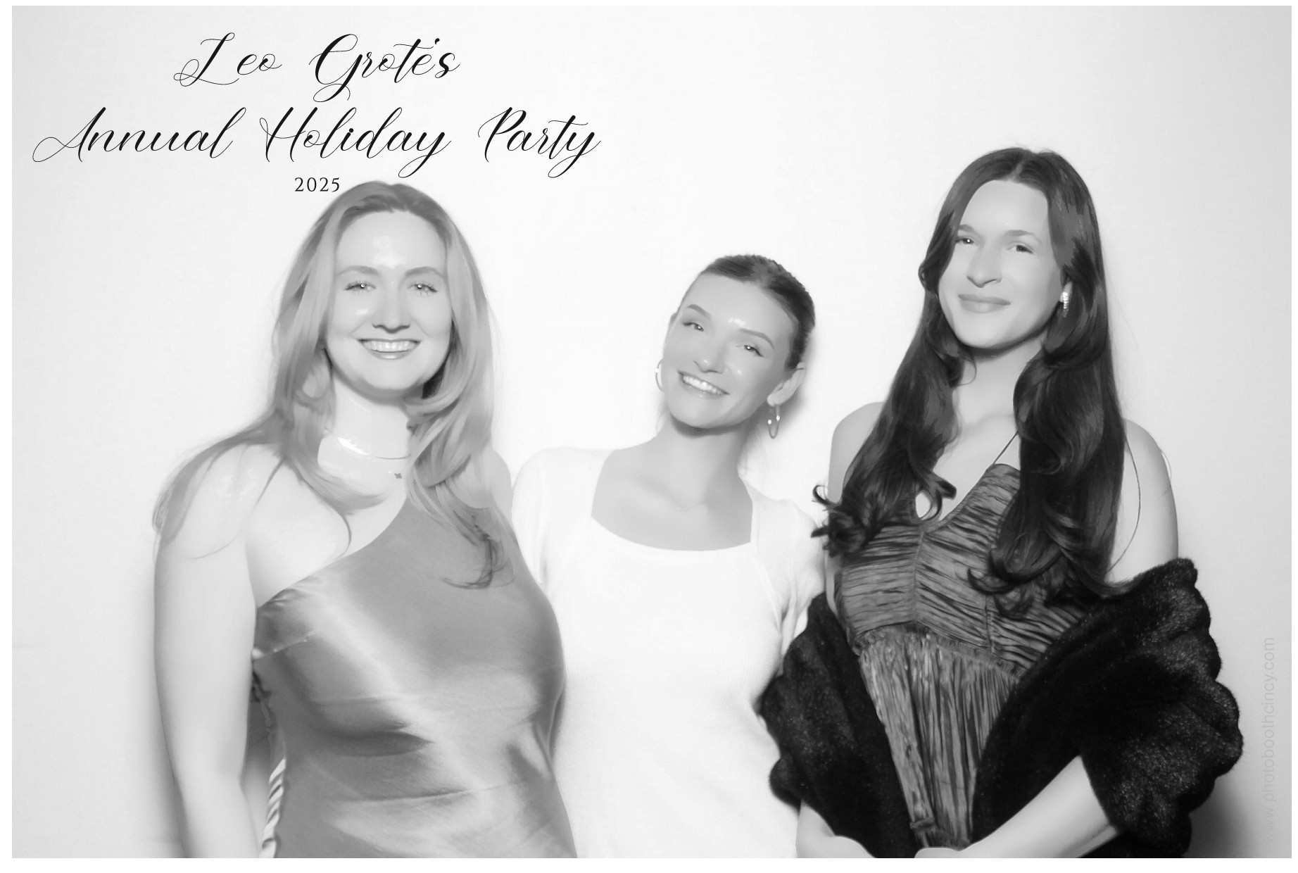 Leo Grote LPA Christmas Party | View more photos from the event at gallery.photoboothcincy.com/u/PhotoBoothCincy/Leo-Grote-LPA-Christmas-Party