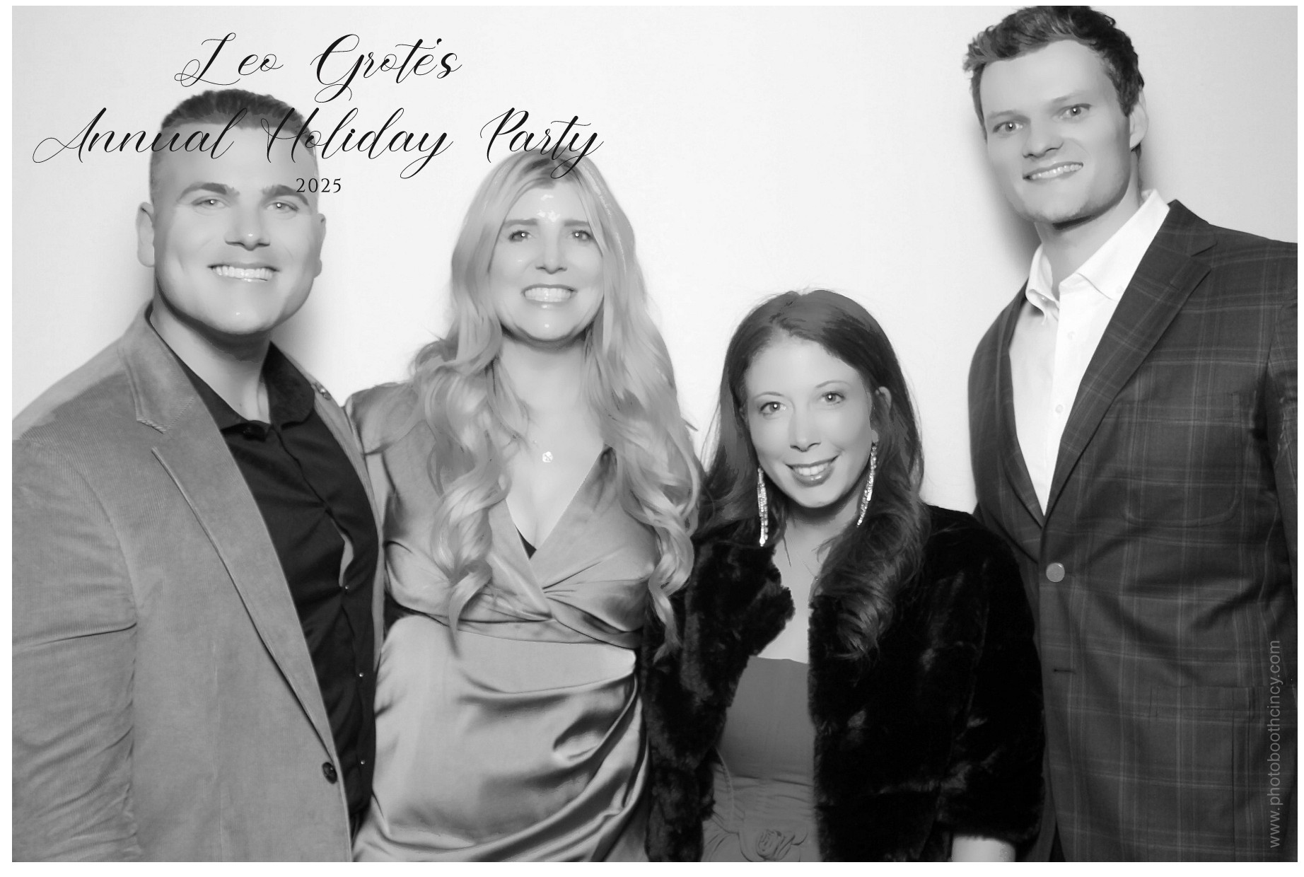 Leo Grote LPA Christmas Party | View more photos from the event at gallery.photoboothcincy.com/u/PhotoBoothCincy/Leo-Grote-LPA-Christmas-Party