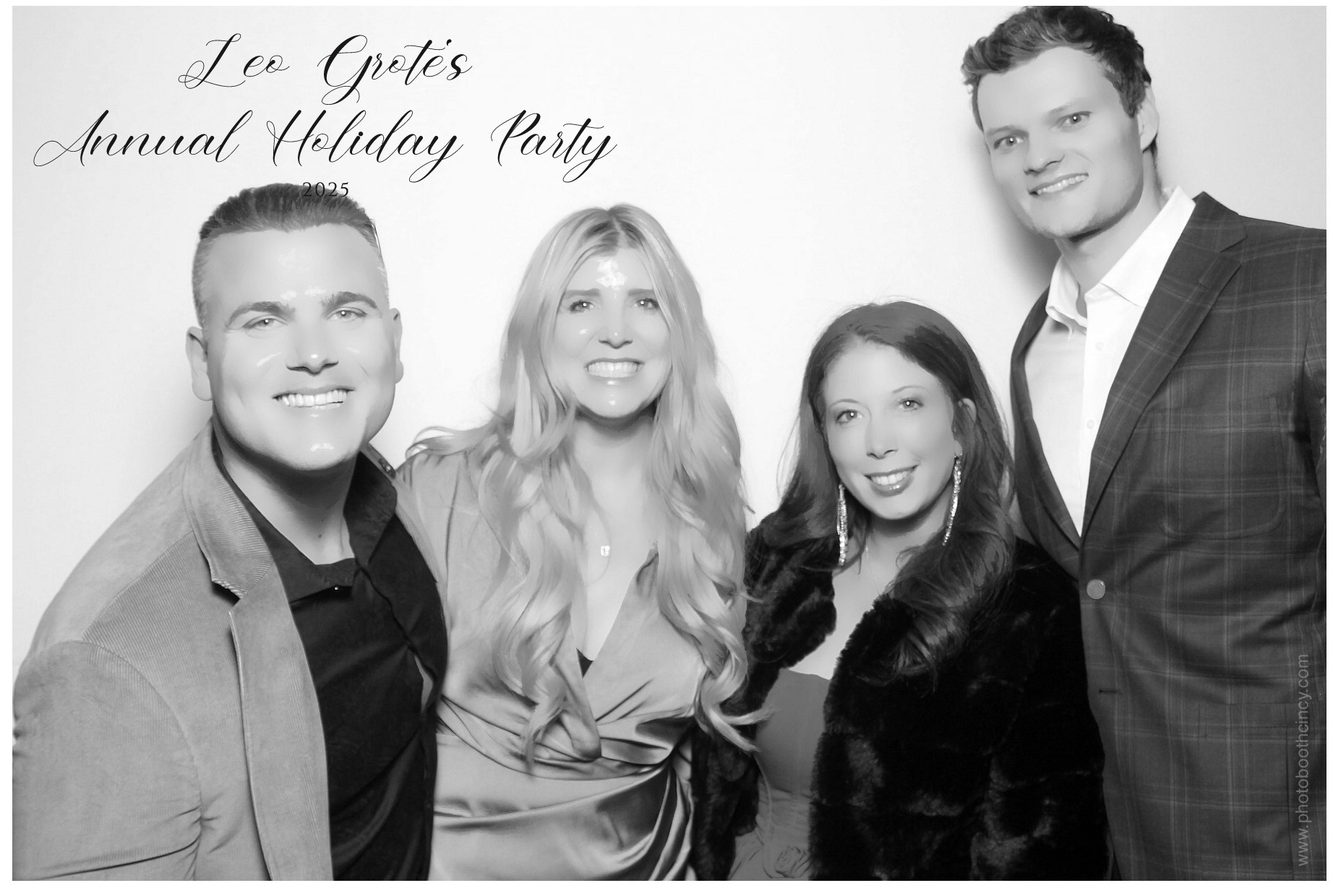 Leo Grote LPA Christmas Party | View more photos from the event at gallery.photoboothcincy.com/u/PhotoBoothCincy/Leo-Grote-LPA-Christmas-Party
