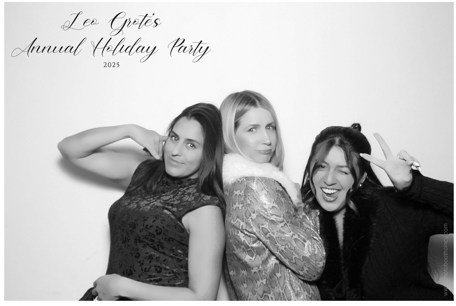 Leo Grote LPA Christmas Party | View more photos from the event at gallery.photoboothcincy.com/u/PhotoBoothCincy/Leo-Grote-LPA-Christmas-Party