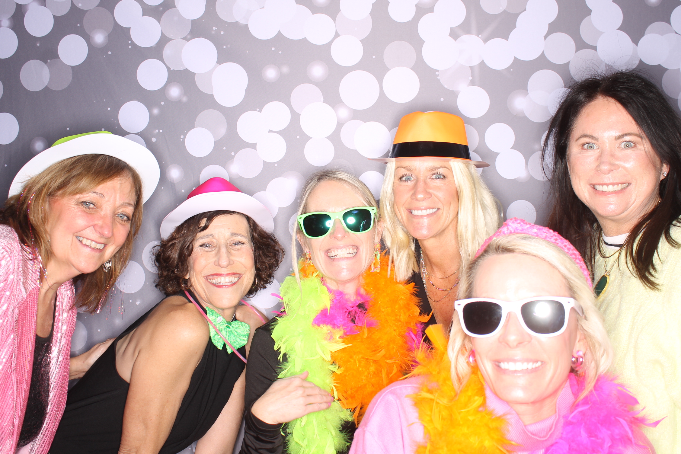 Lets Glow BSS! | View more photos from the event at gallery.photoboothcincy.com/u/PhotoBoothCincy/Lets-Glow-BSS