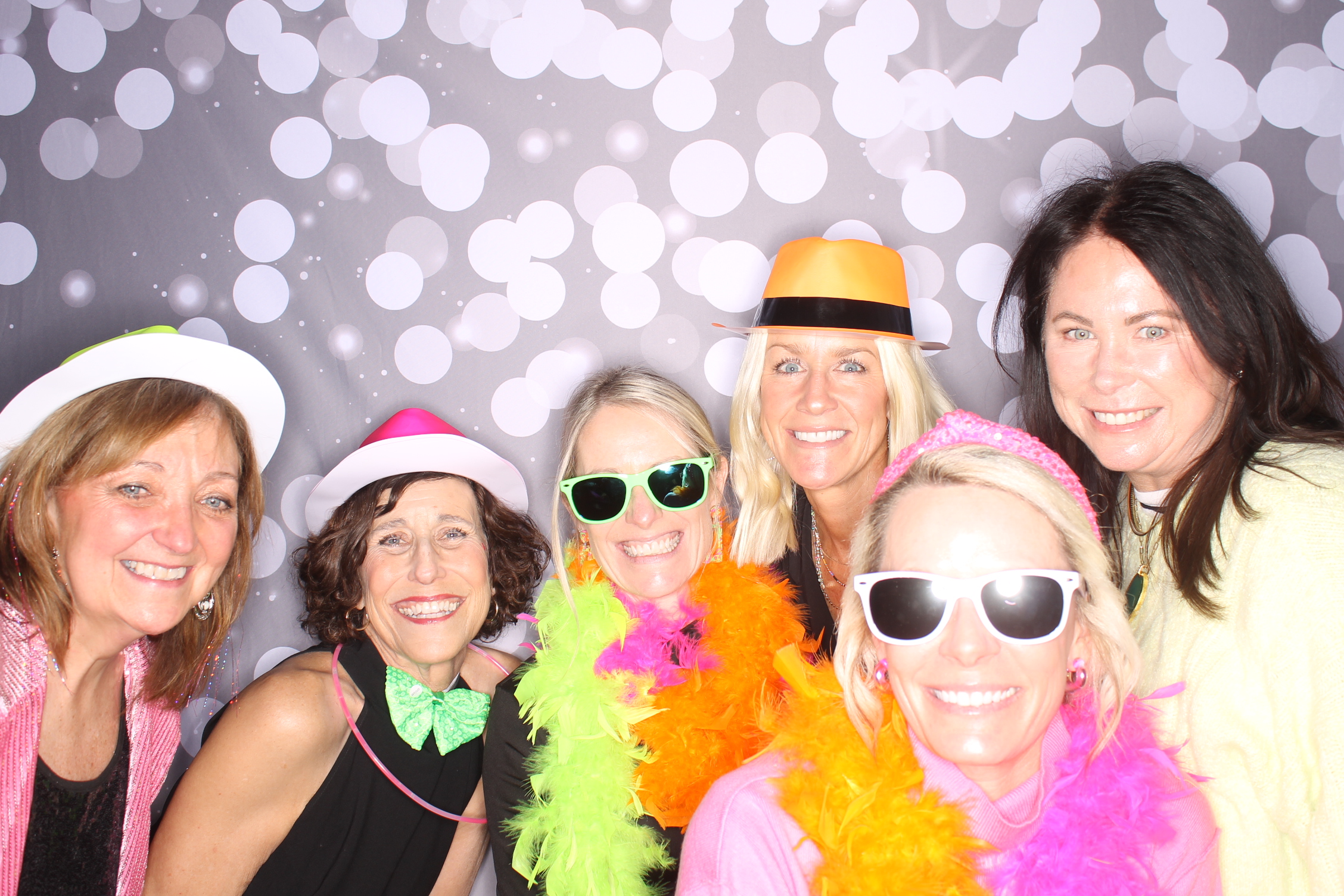 Lets Glow BSS! | View more photos from the event at gallery.photoboothcincy.com/u/PhotoBoothCincy/Lets-Glow-BSS