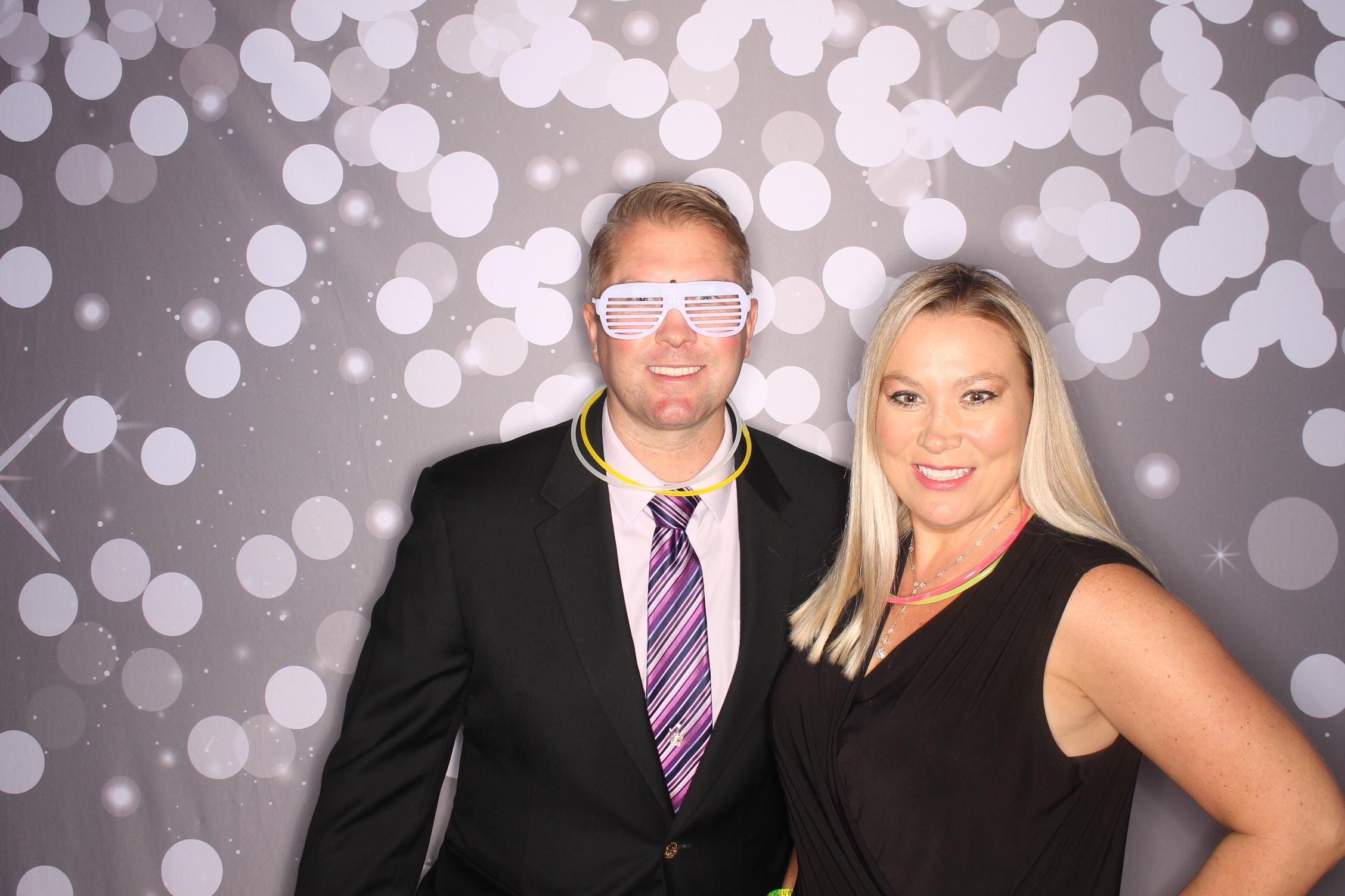 Lets Glow BSS! | View more photos from the event at gallery.photoboothcincy.com/u/PhotoBoothCincy/Lets-Glow-BSS